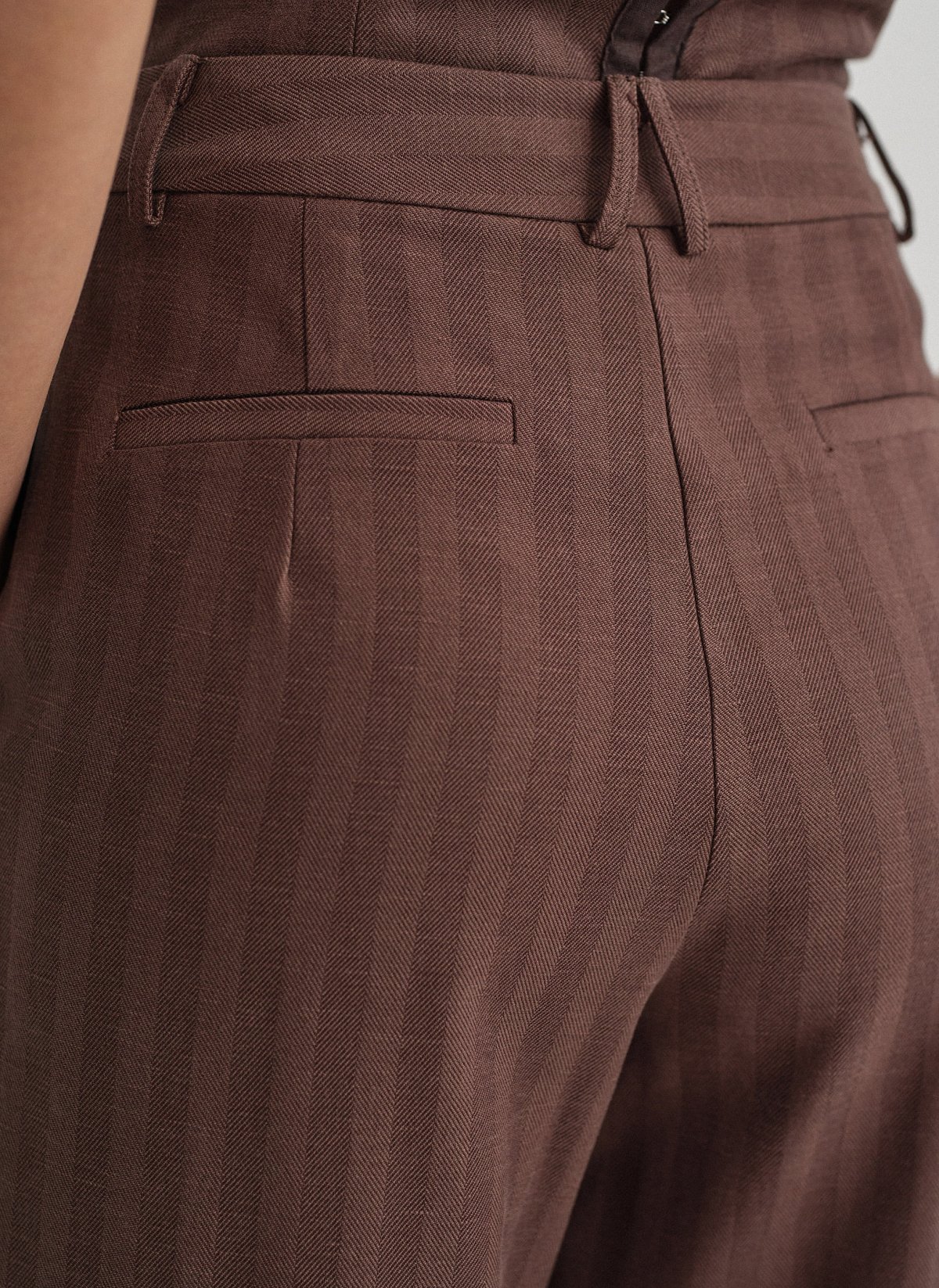 Γυναικείο υφασμάτινο παντελόνι με ρίγα