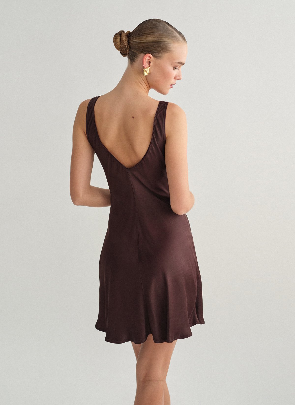 Satin sleeveless mini dress-7