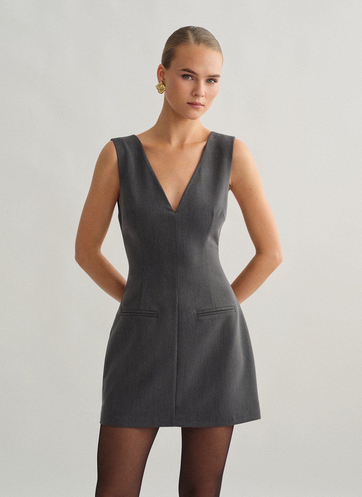 Γυναικείο αμάνικο υφασμάτινο μίνι φόρεμα,