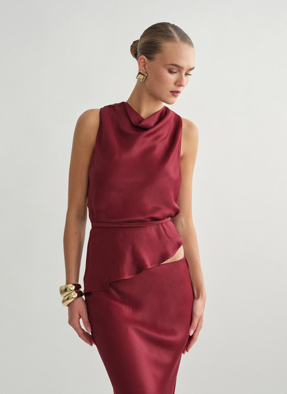 Γυναικείο ασύμμετρο σατέν τοπ