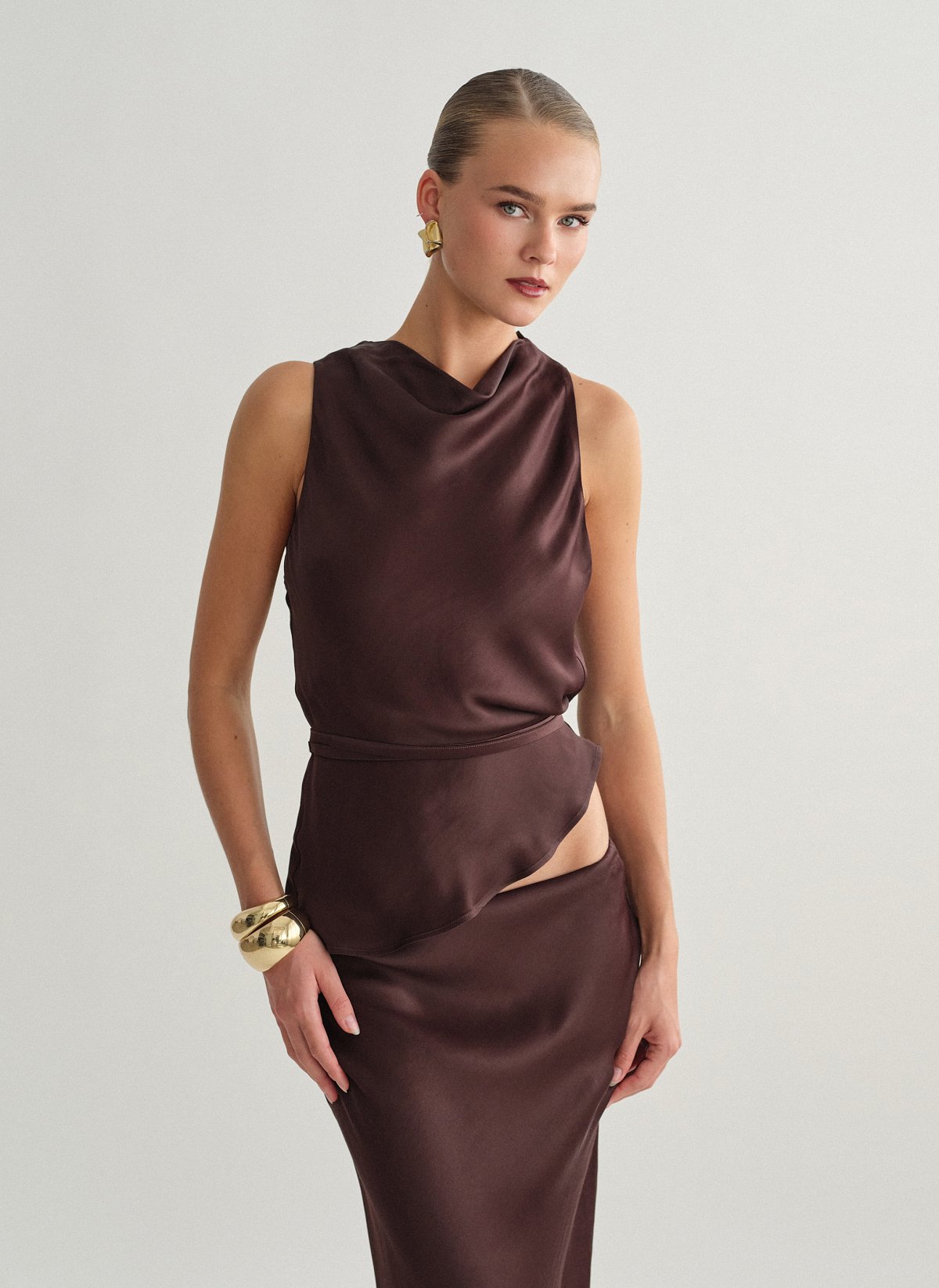 Γυναικείο ασύμμετρο σατέν τοπ