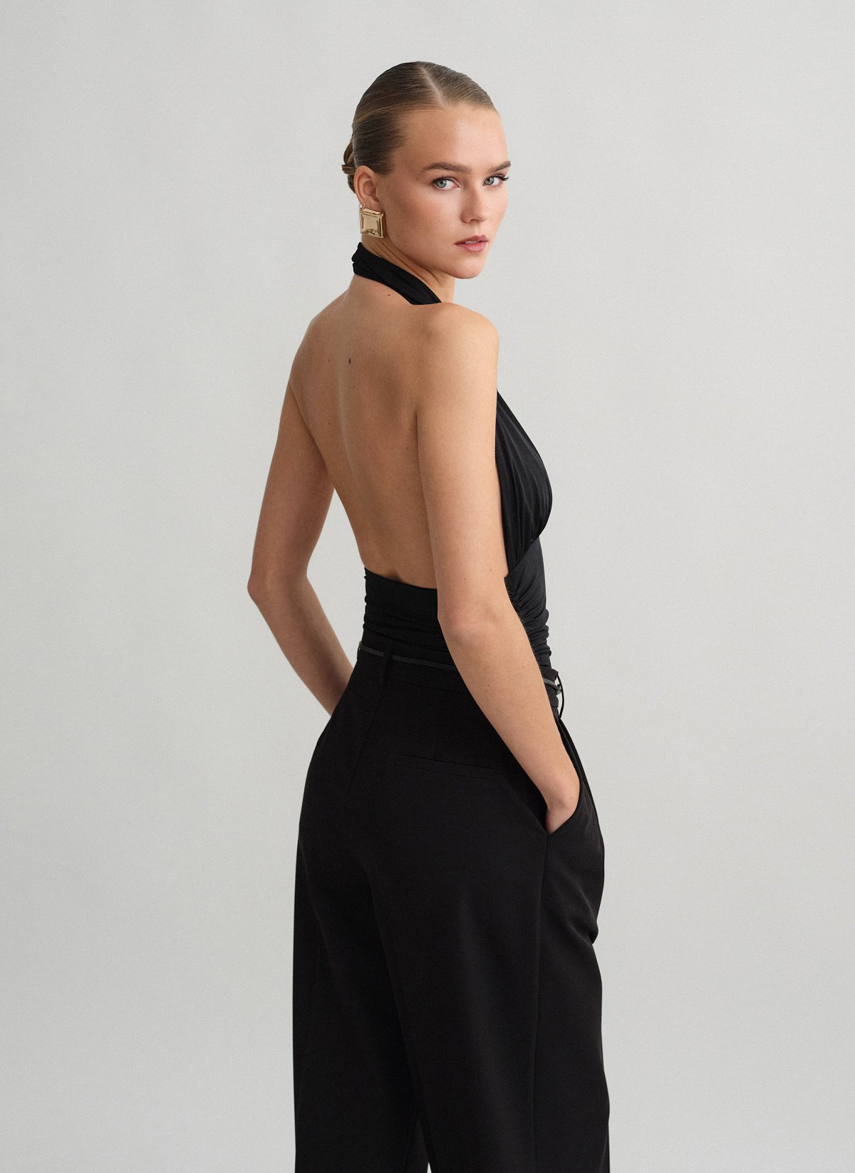 Ντραπέ κορμάκι με ανοιχτή πλάτη-7