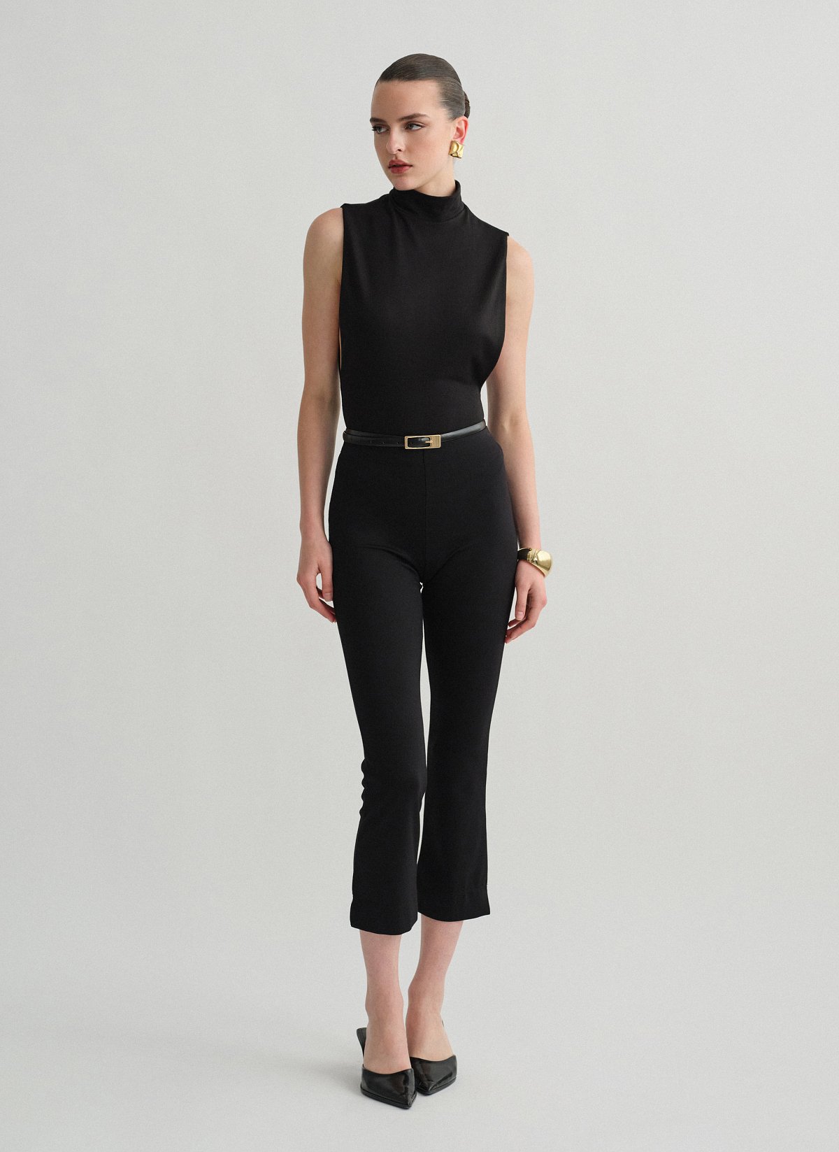 Γυναικείο αμάνικο κορμάκι ζιβάγκο σε ελαφριά πλέξη