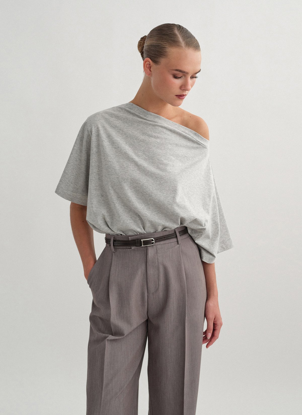 One-shoulder shortsleeve blouse-12