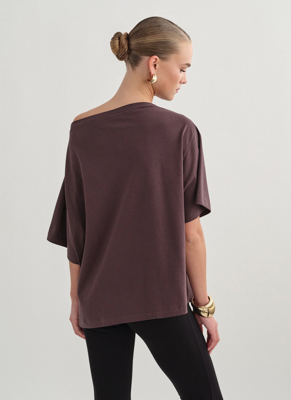 One-shoulder shortsleeve blouse-4