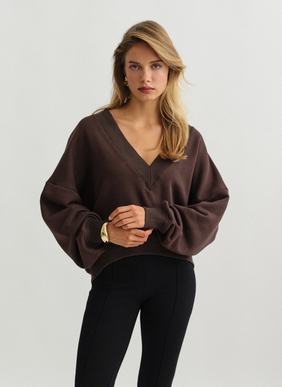 Γυναικείο μακρυμάνικο φούτερ με λαιμόκοψη V