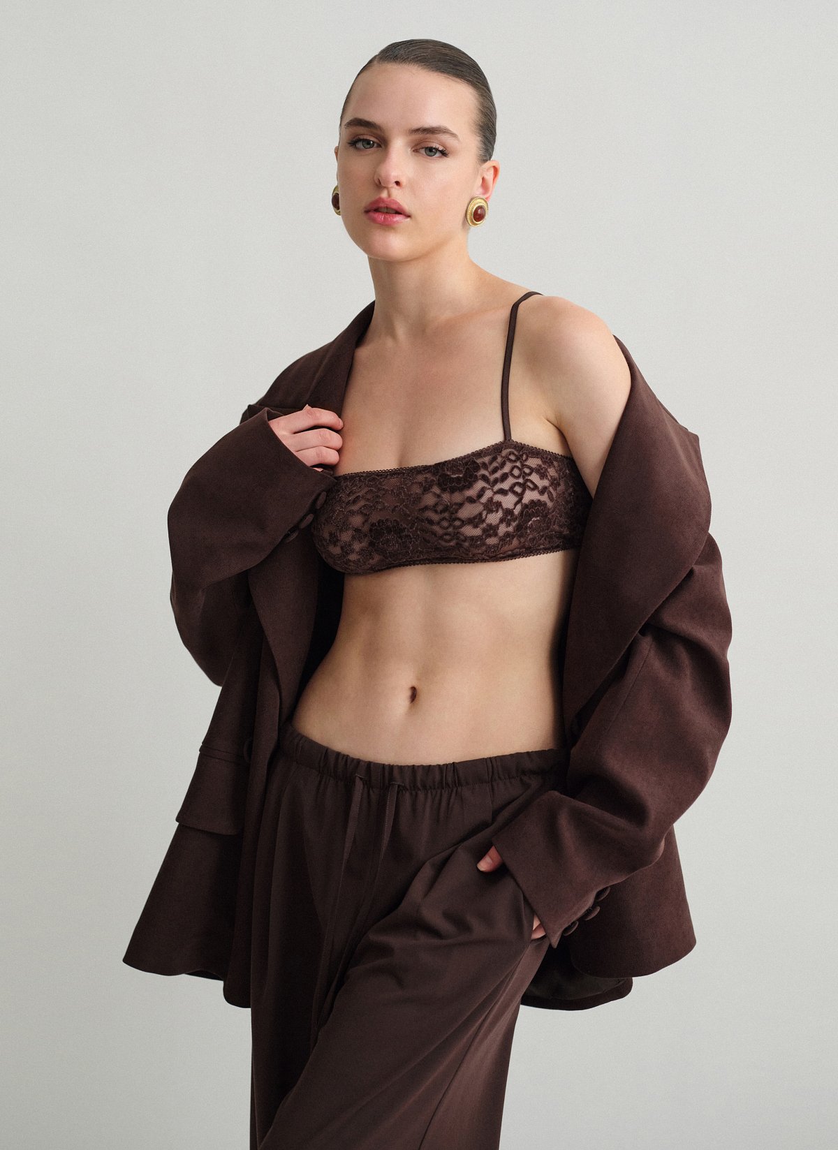 Γυναικείο crop τοπ δαντέλα με βελούδινη υφή