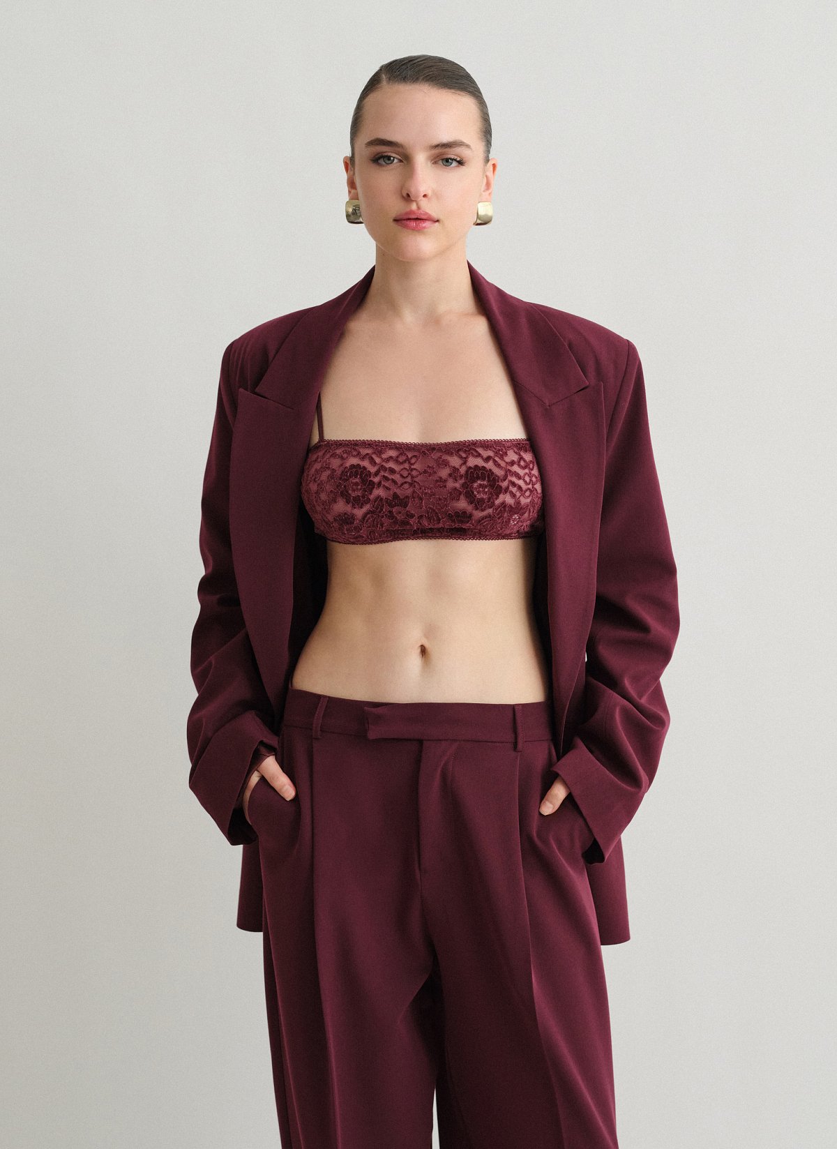 Crop τοπ με δαντέλα-16