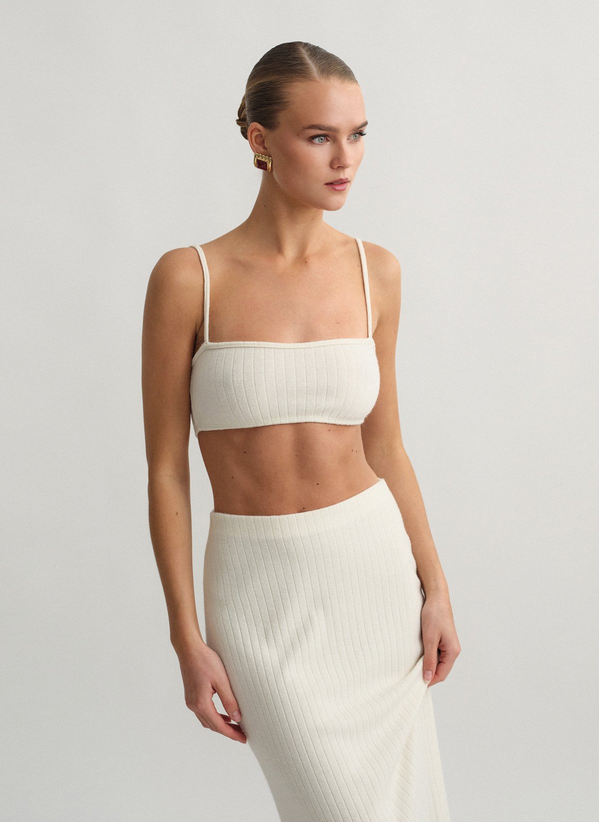 Πλεκτό ριπ crop τοπ-7