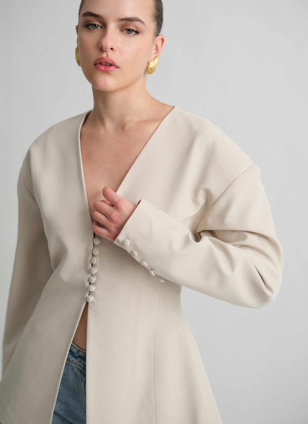 Fitted blazer with buttons-16