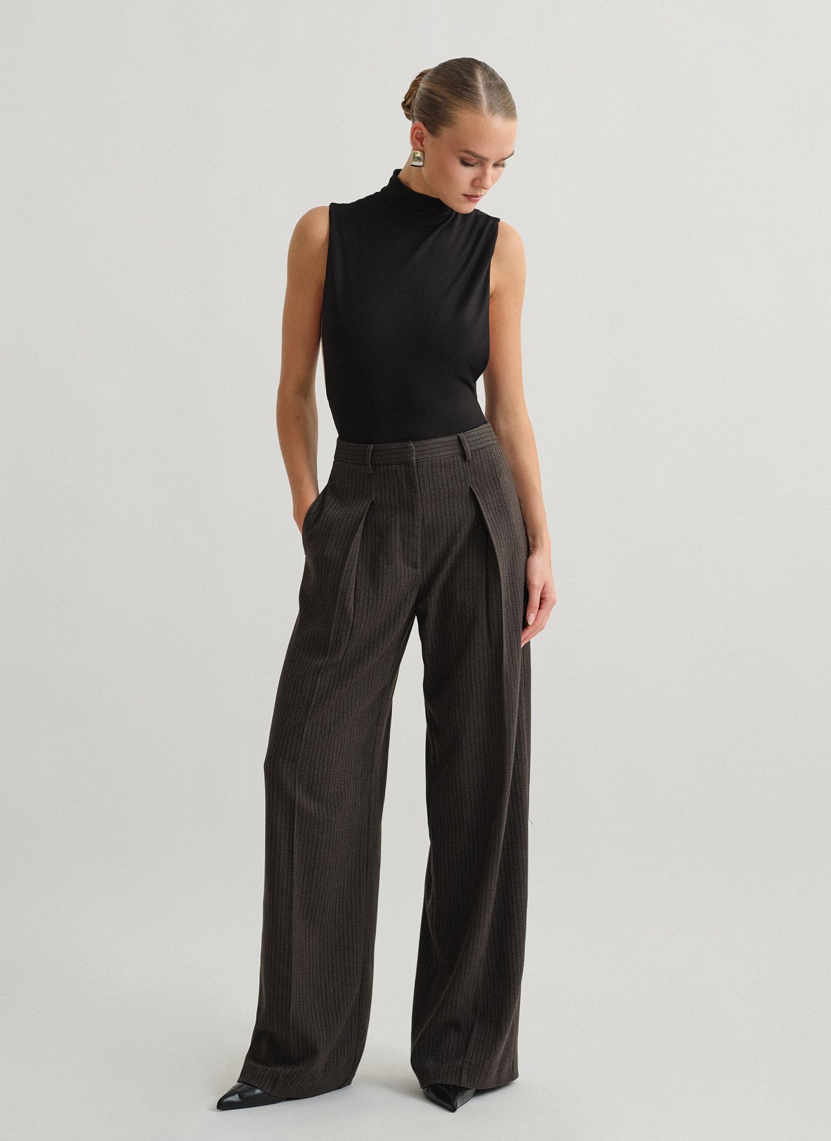 Γυναικείο ριγέ υφασμάτινο παντελόνι με πλεκτή υφή