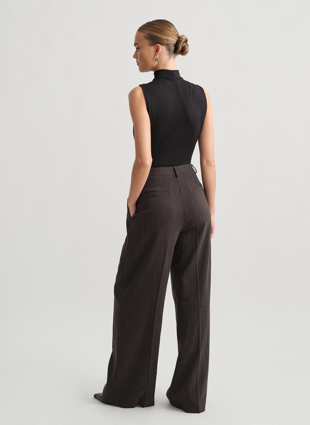 Γυναικείο ριγέ υφασμάτινο παντελόνι με πλεκτή υφή