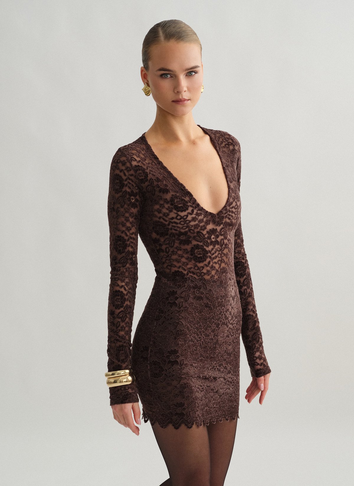 Γυναικείο μακρυμάνικο μίνι φόρεμα δαντέλα με V ντεκολτέ με βελούδινη υφή