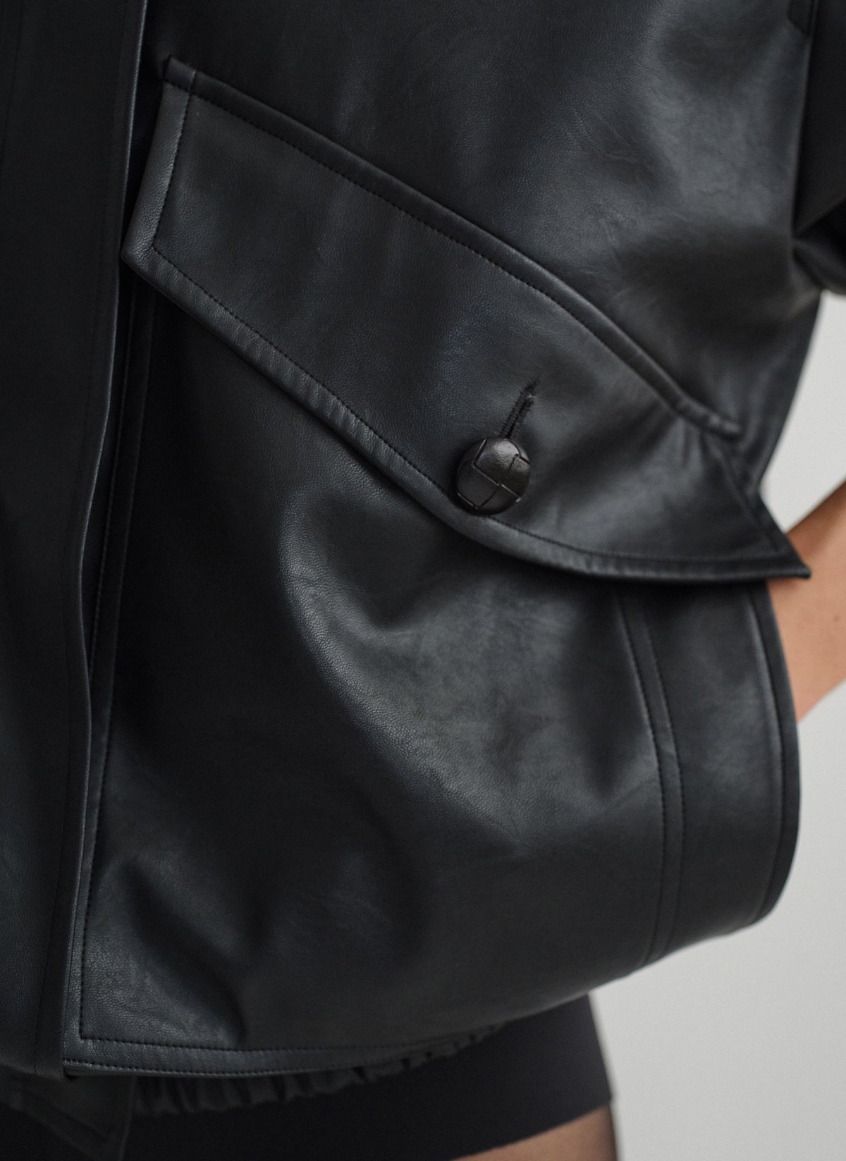 Oversized τζάκετ σε όψη δέρματος