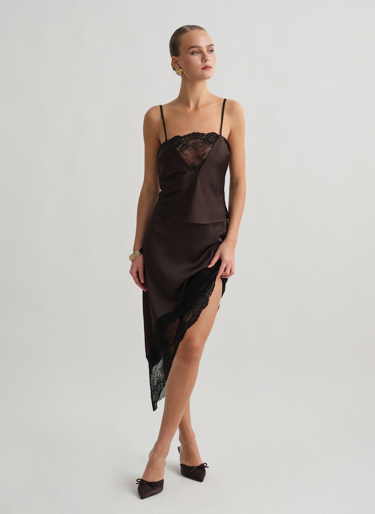 Satin asymmetric skirt with lace detail-3