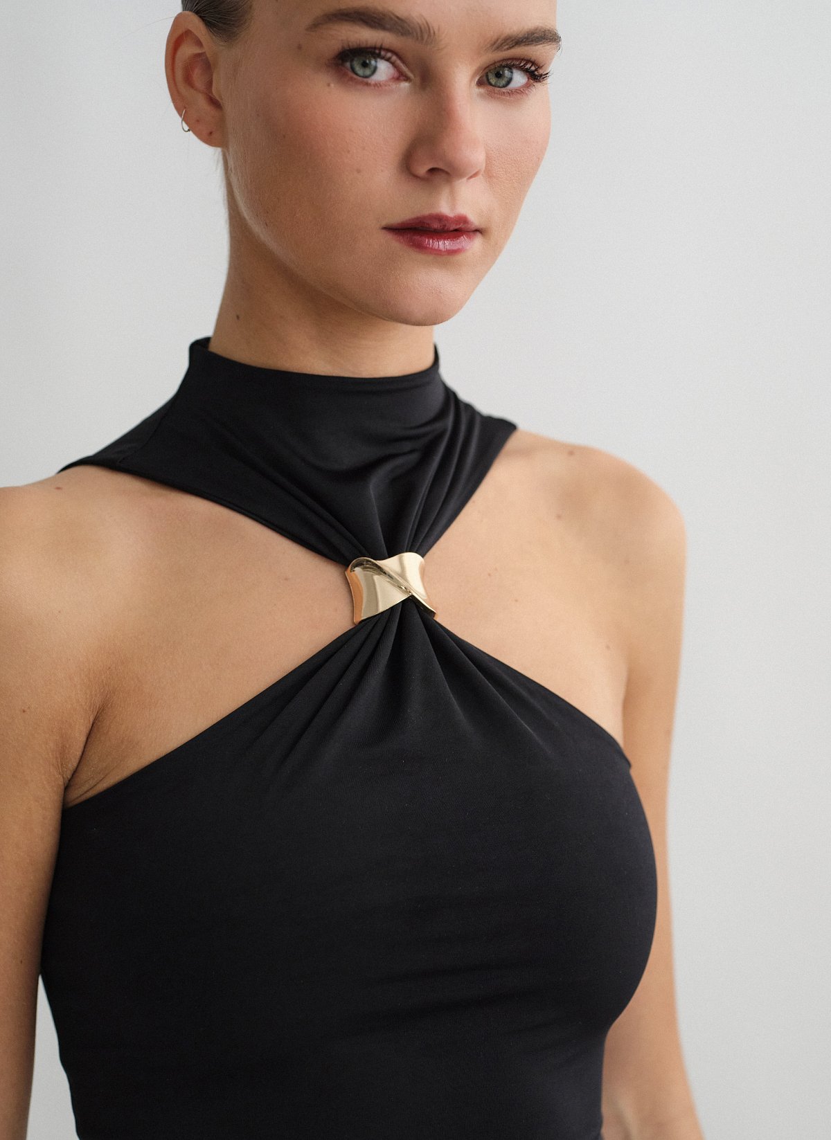 Sleeveless top with metallic detail-6