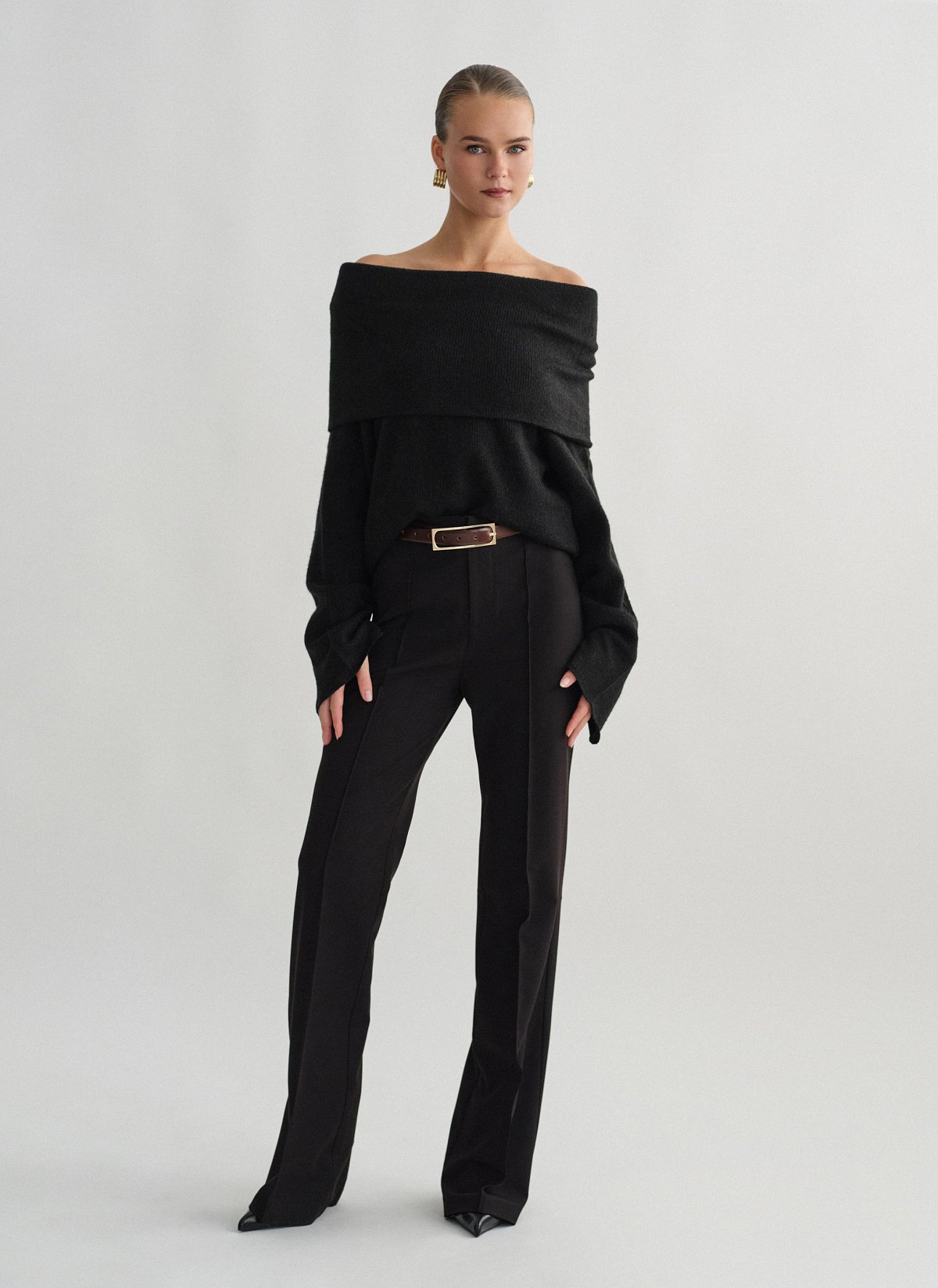 Γυναικείο ψηλόμεσο υφασμάτινο παντελόνι με διακοσμητικές ραφές