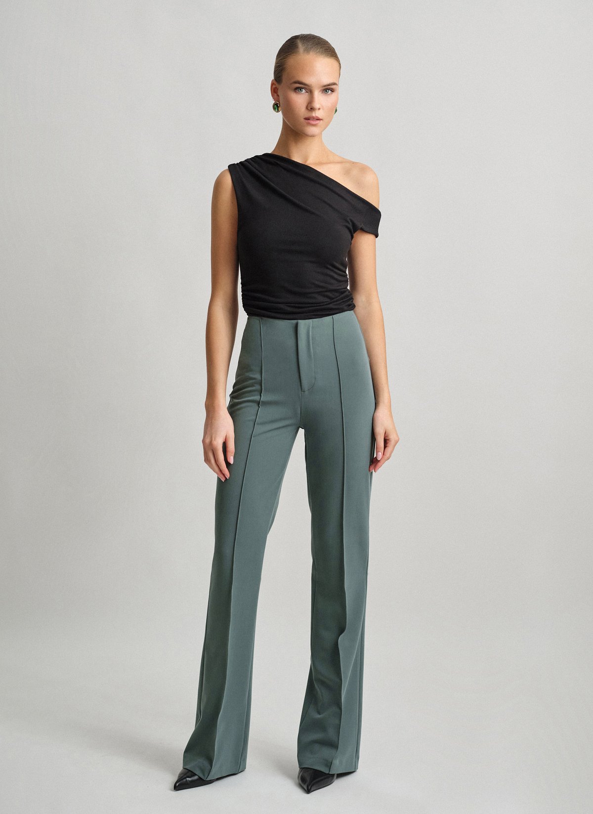 Υφασμάτινο παντελόνι με διακοσμητικές ραφές-18