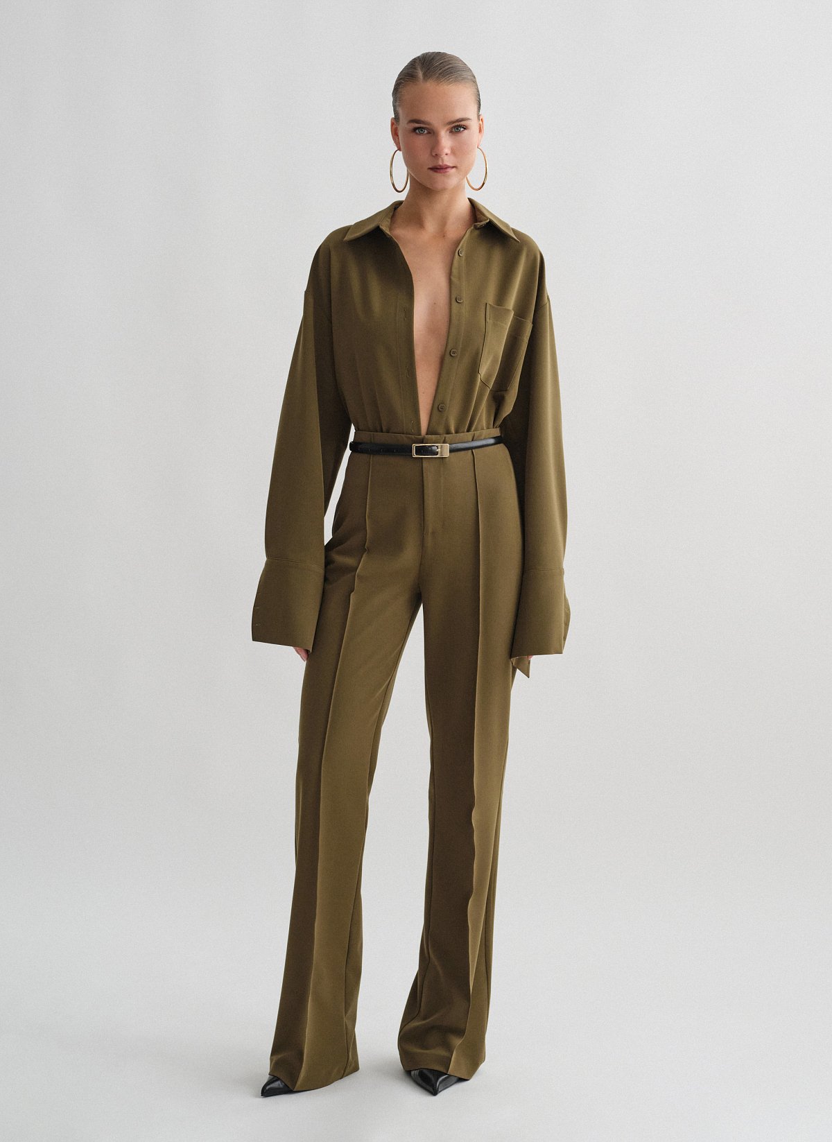 Γυναικείο ψηλόμεσο υφασμάτινο παντελόνι με διακοσμητικές ραφές