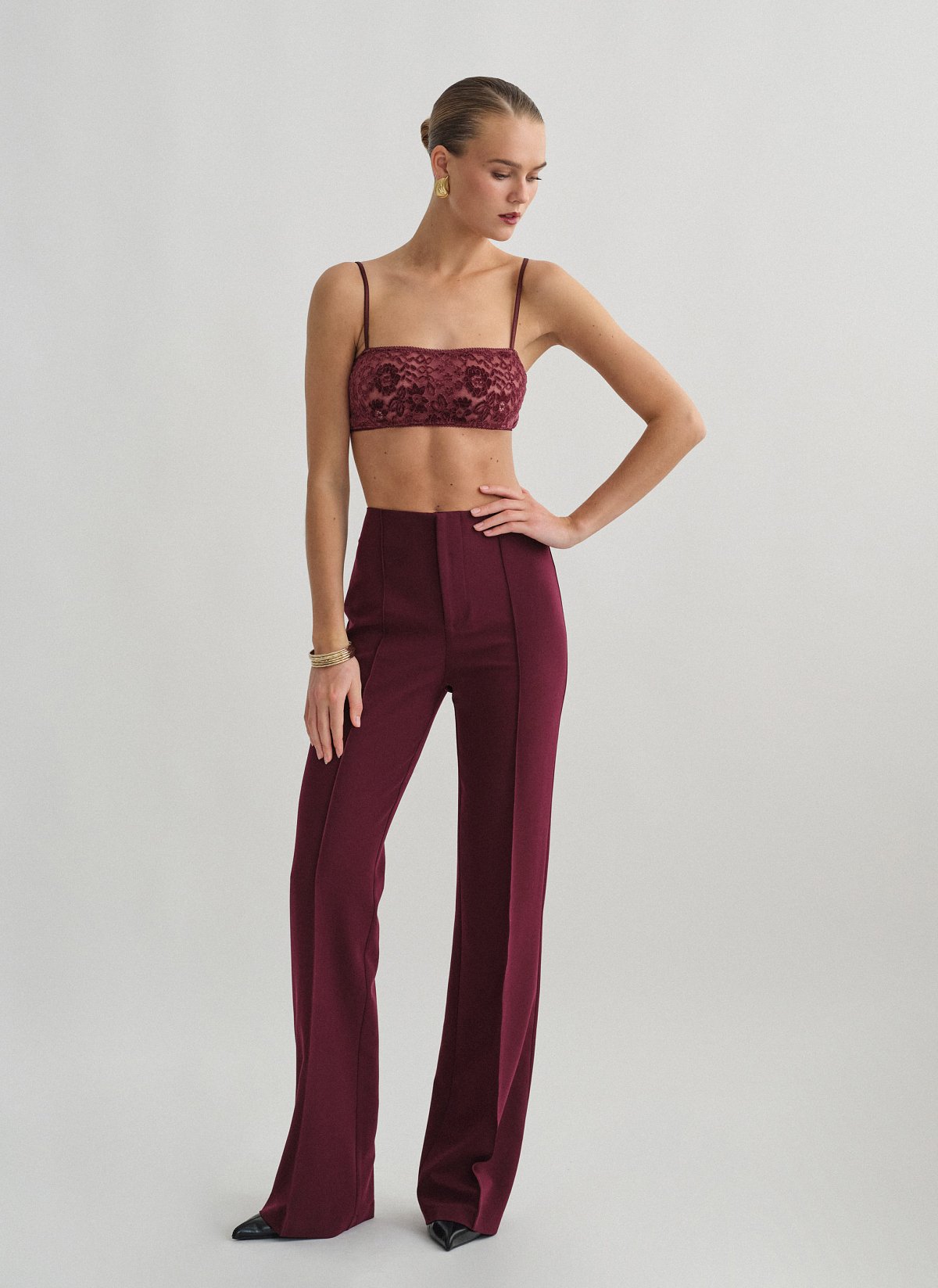 Γυναικείο ψηλόμεσο υφασμάτινο παντελόνι με διακοσμητικές ραφές