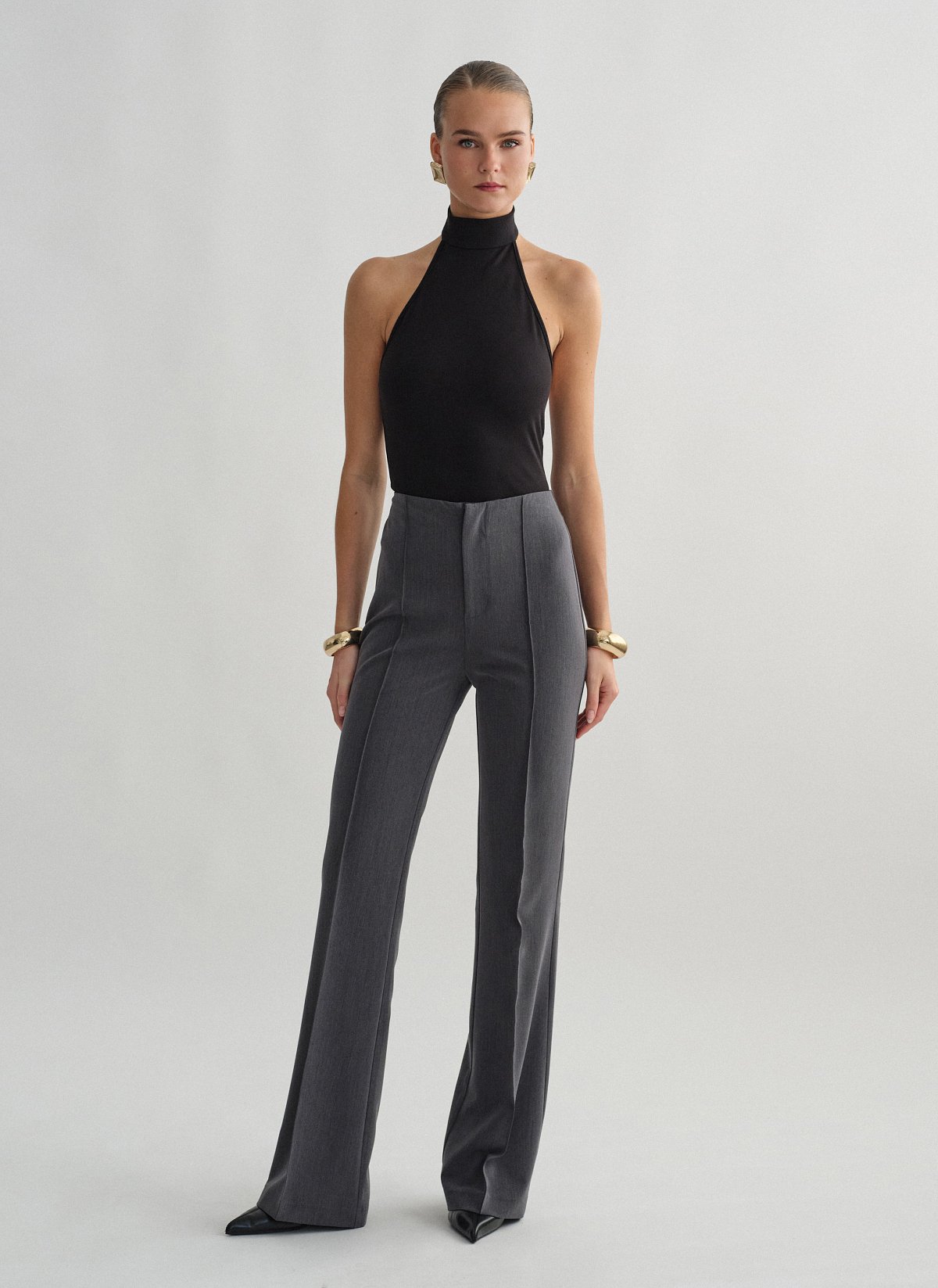 Γυναικείο ψηλόμεσο υφασμάτινο παντελόνι με διακοσμητικές ραφές