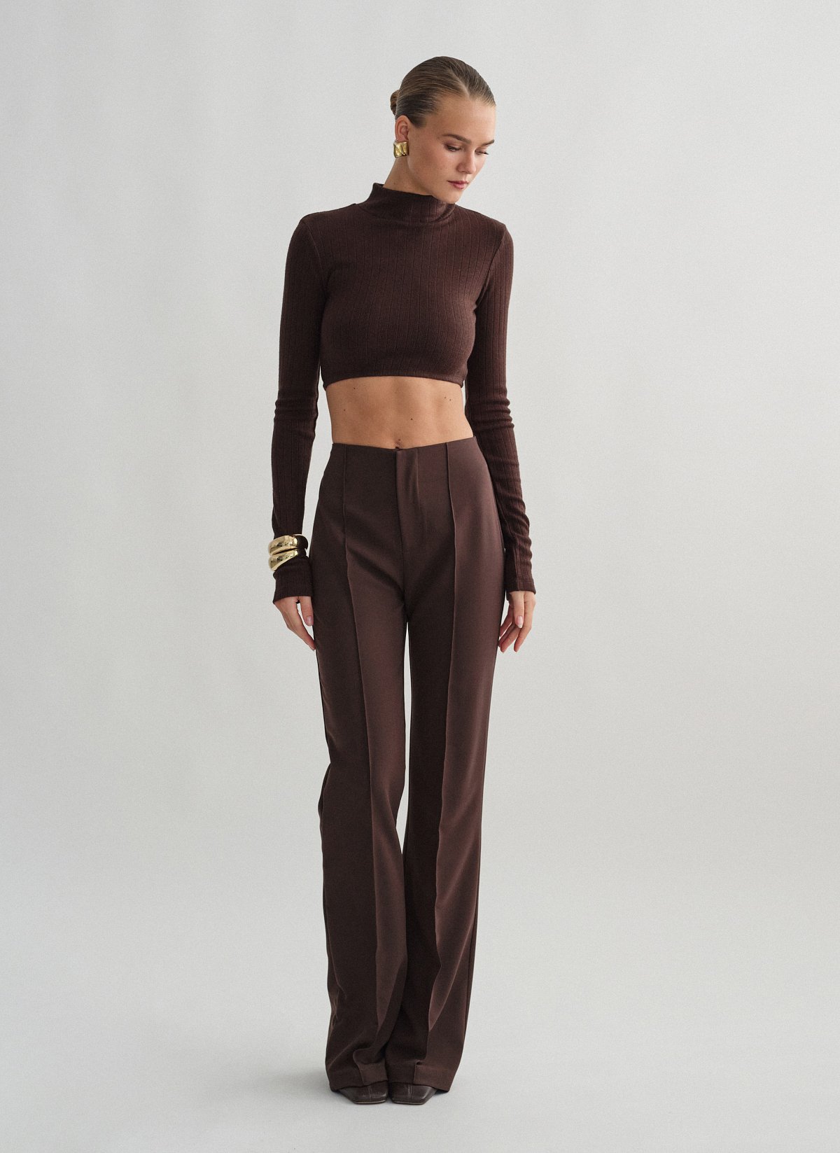 Γυναικείο ψηλόμεσο υφασμάτινο παντελόνι με διακοσμητικές ραφές