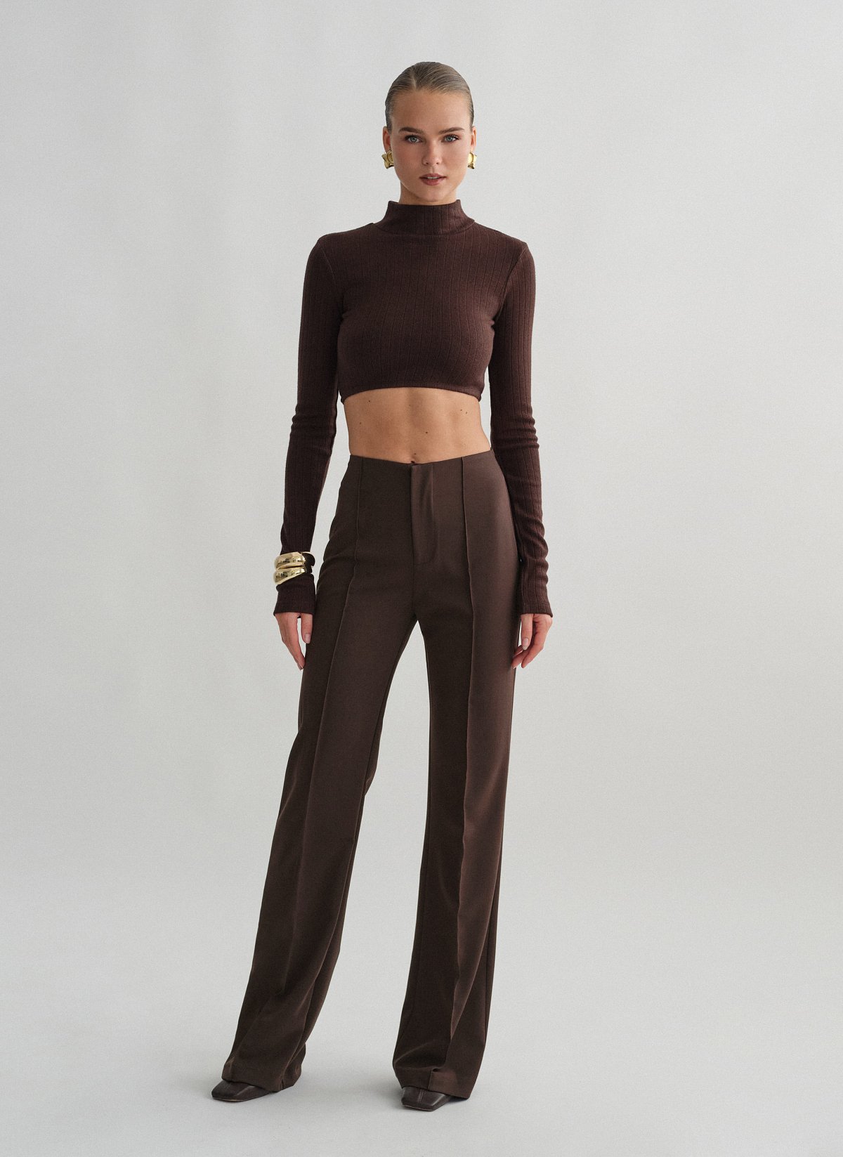 Γυναικείο ψηλόμεσο υφασμάτινο παντελόνι με διακοσμητικές ραφές