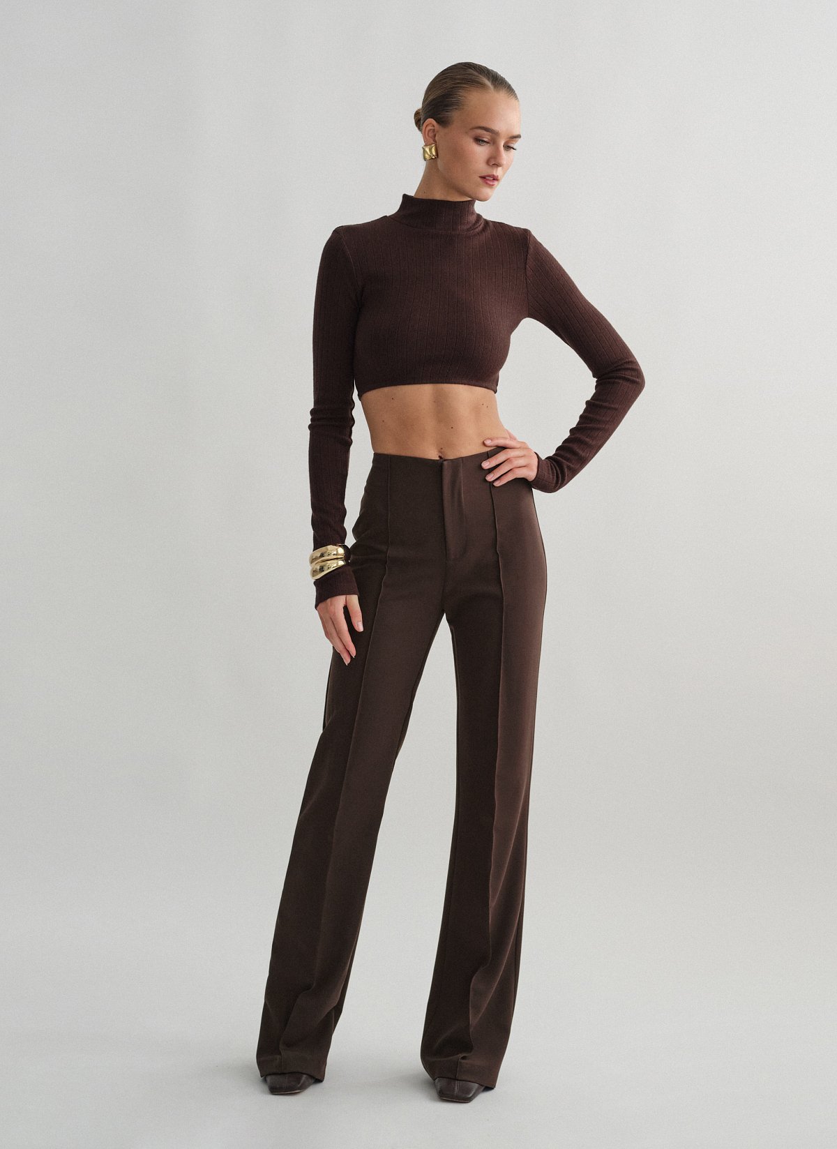 Γυναικείο ψηλόμεσο υφασμάτινο παντελόνι με διακοσμητικές ραφές