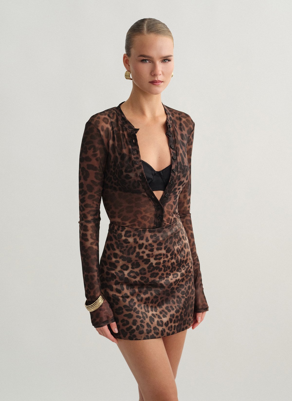 Γυναικεία μακρυμάνικη ημιδιάφανη ζακέτα animal print