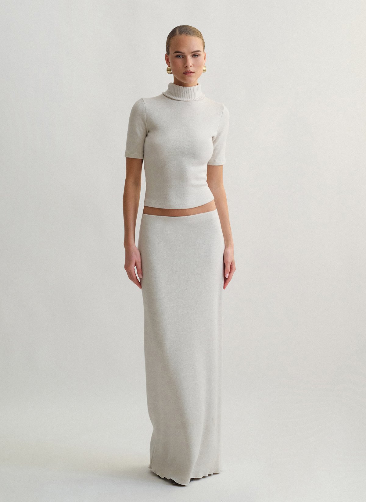 Γυναικεία πλεκτή μακριά φούστα με λάστιχο