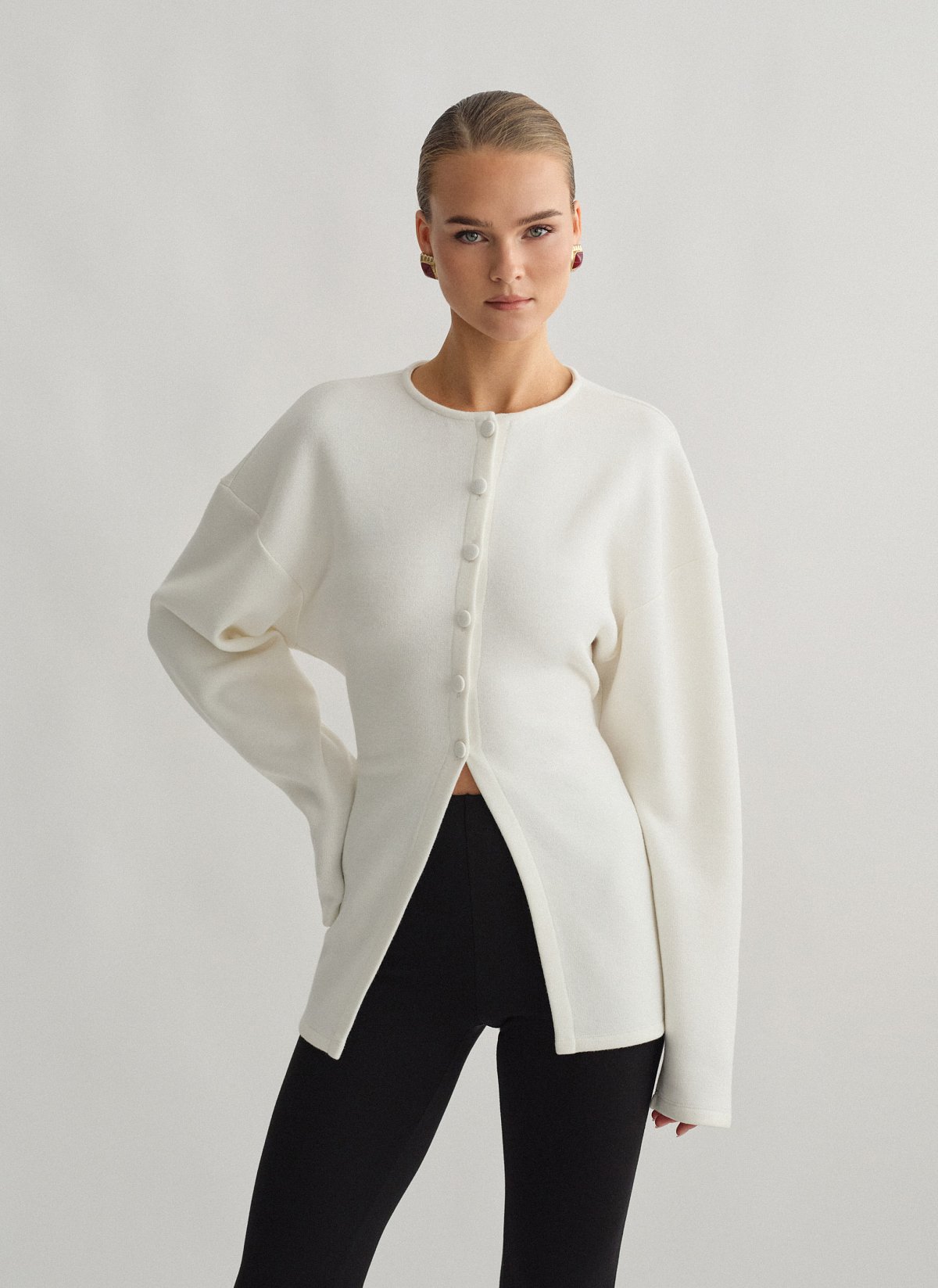 Γυναικεία πλεκτή μακρυμάνικη ζακέτα με δέσιμο