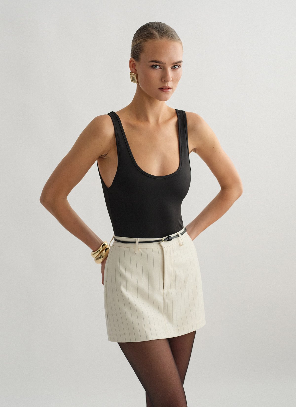 Γυναικείο ελαστικό αμάνικο κορμάκι με στρογγυλή λαιμόκοψη