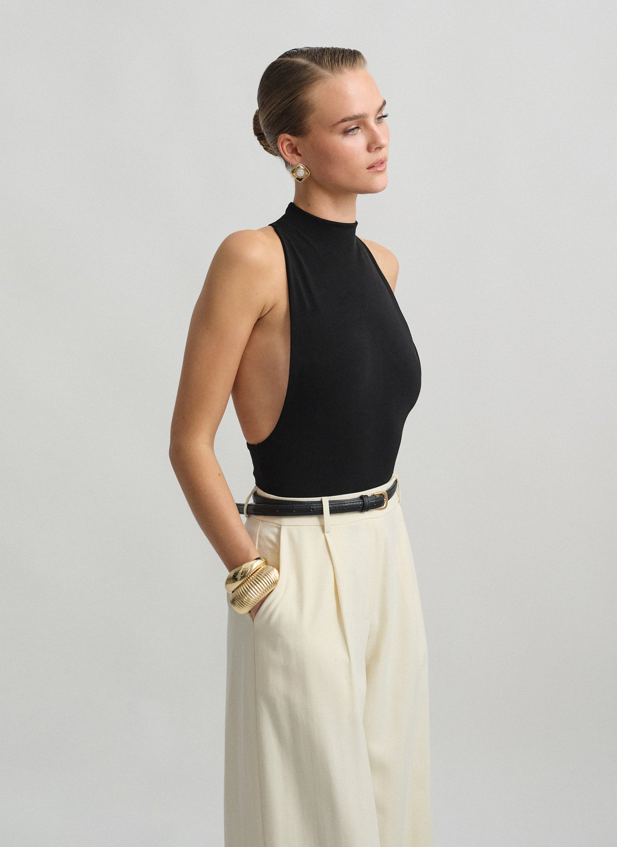 Κορμάκι με cut-out πλάτη-1