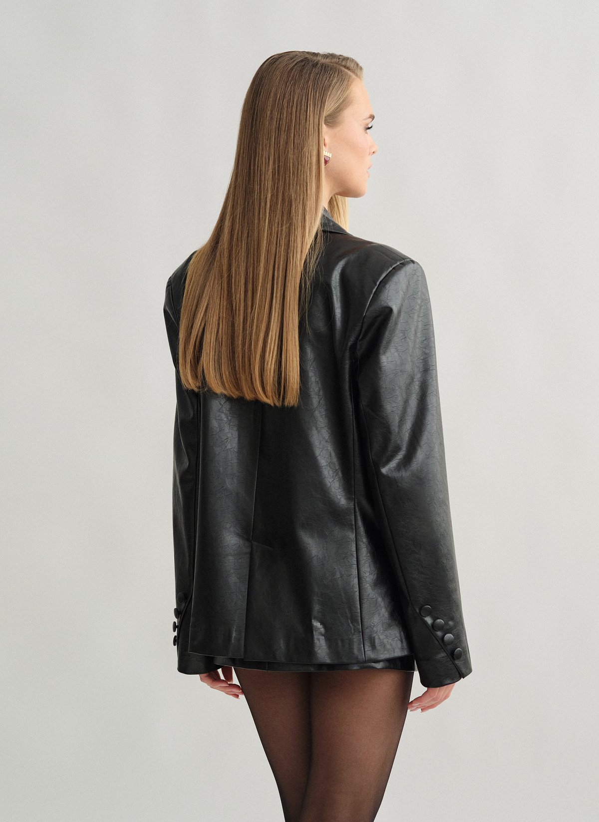 Γυναικείο oversized μπλέιζερ μπλέιζερ με δερμάτινη όψη