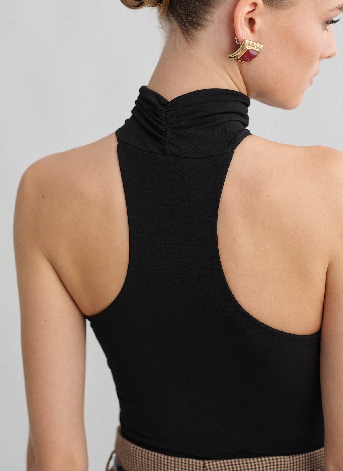 Αμάνικο κορμάκι με όρθιο γιακά-8