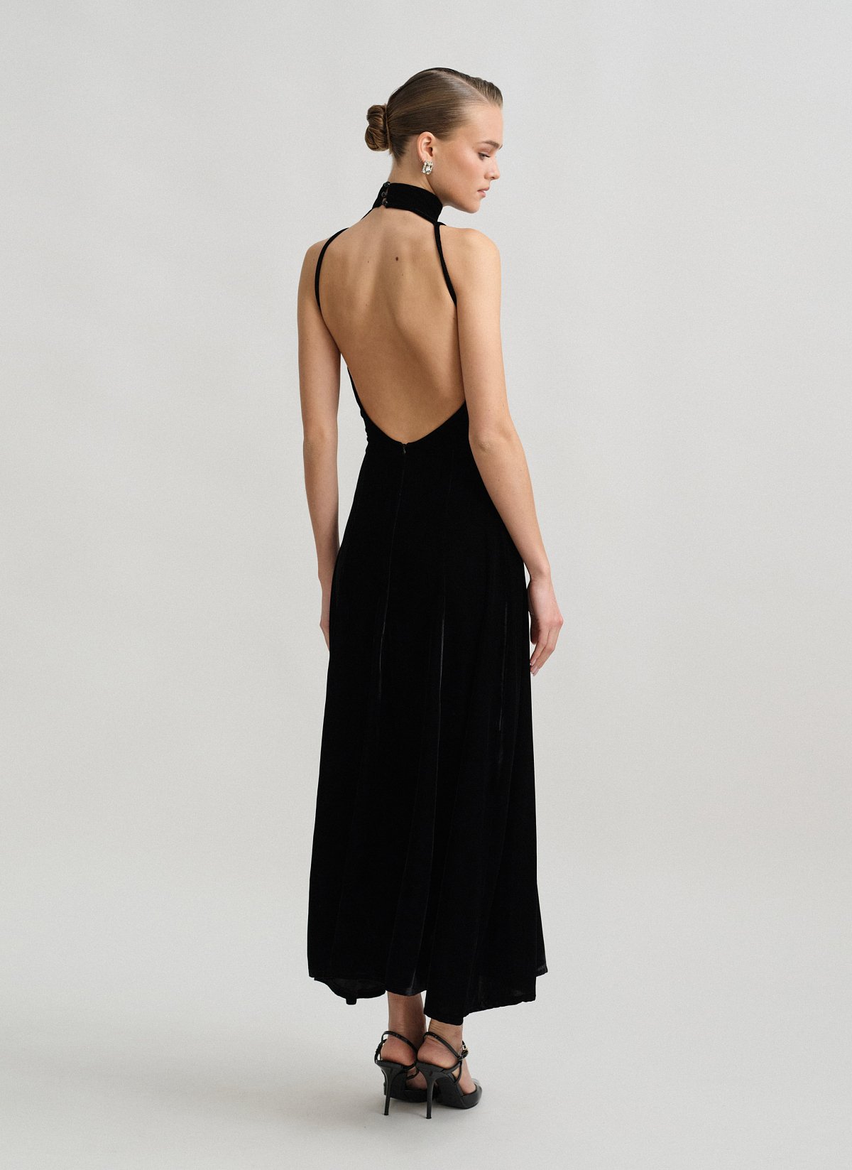 Velvet maxi openback dress-5
