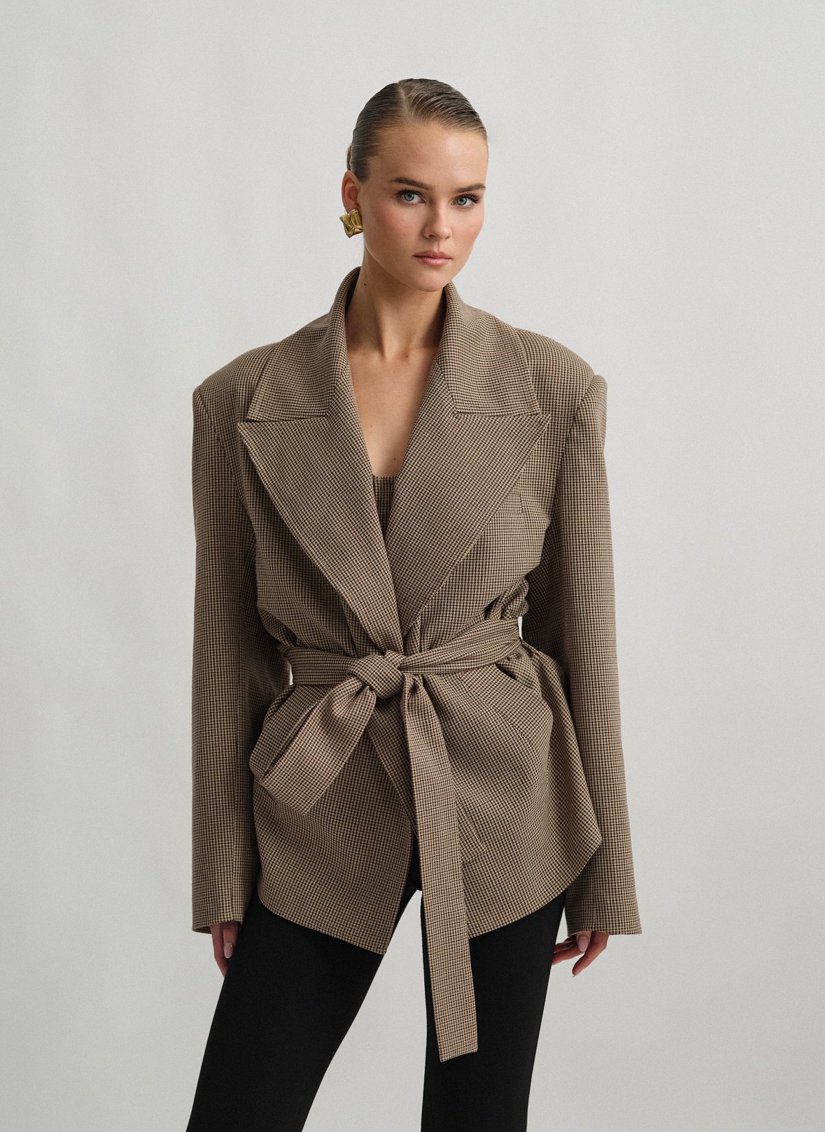 Γυναικείο οversized μπλέιζερ με τσέπες και αποσπώμενη ζώνη σε houndstooth ύφανση
