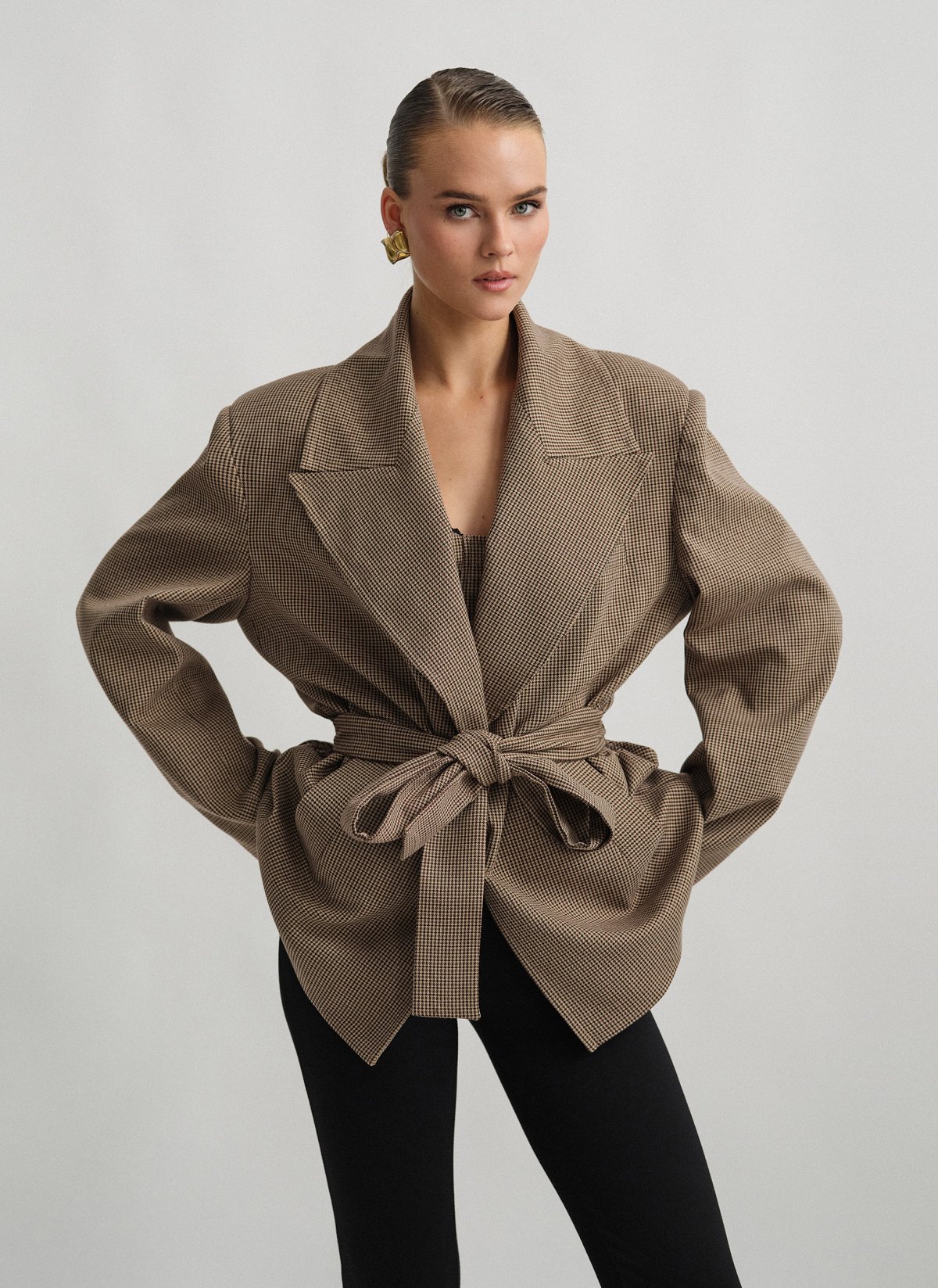 Γυναικείο οversized μπλέιζερ με τσέπες και αποσπώμενη ζώνη σε houndstooth ύφανση