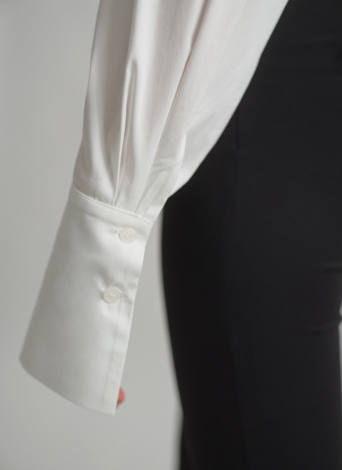 Γυναικείο εφαρμοστό μακρυμάνικο cropped πουκάμισο