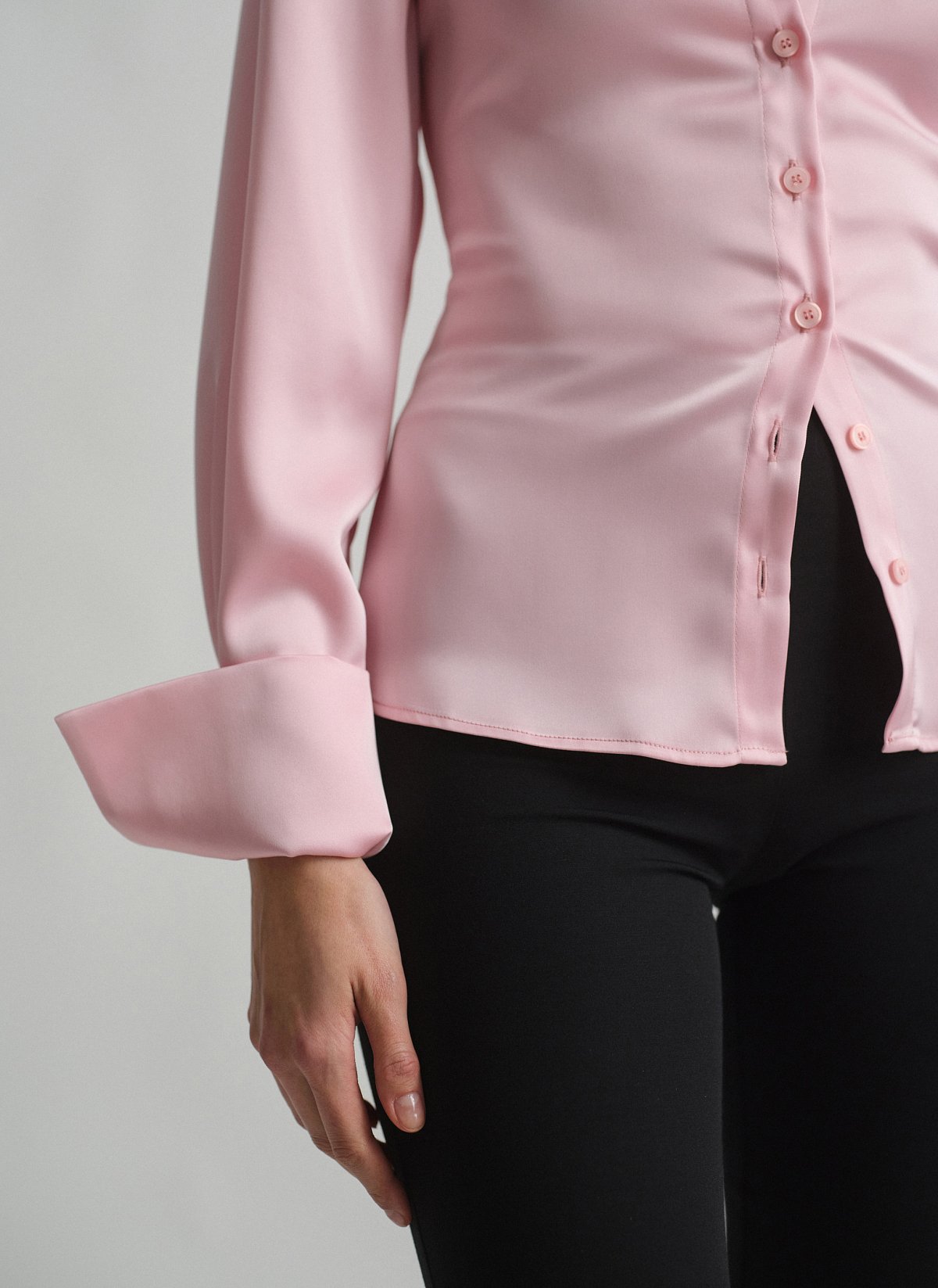 Γυναικείο σατέν πουκάμισο με με χιαστί δέσιμο