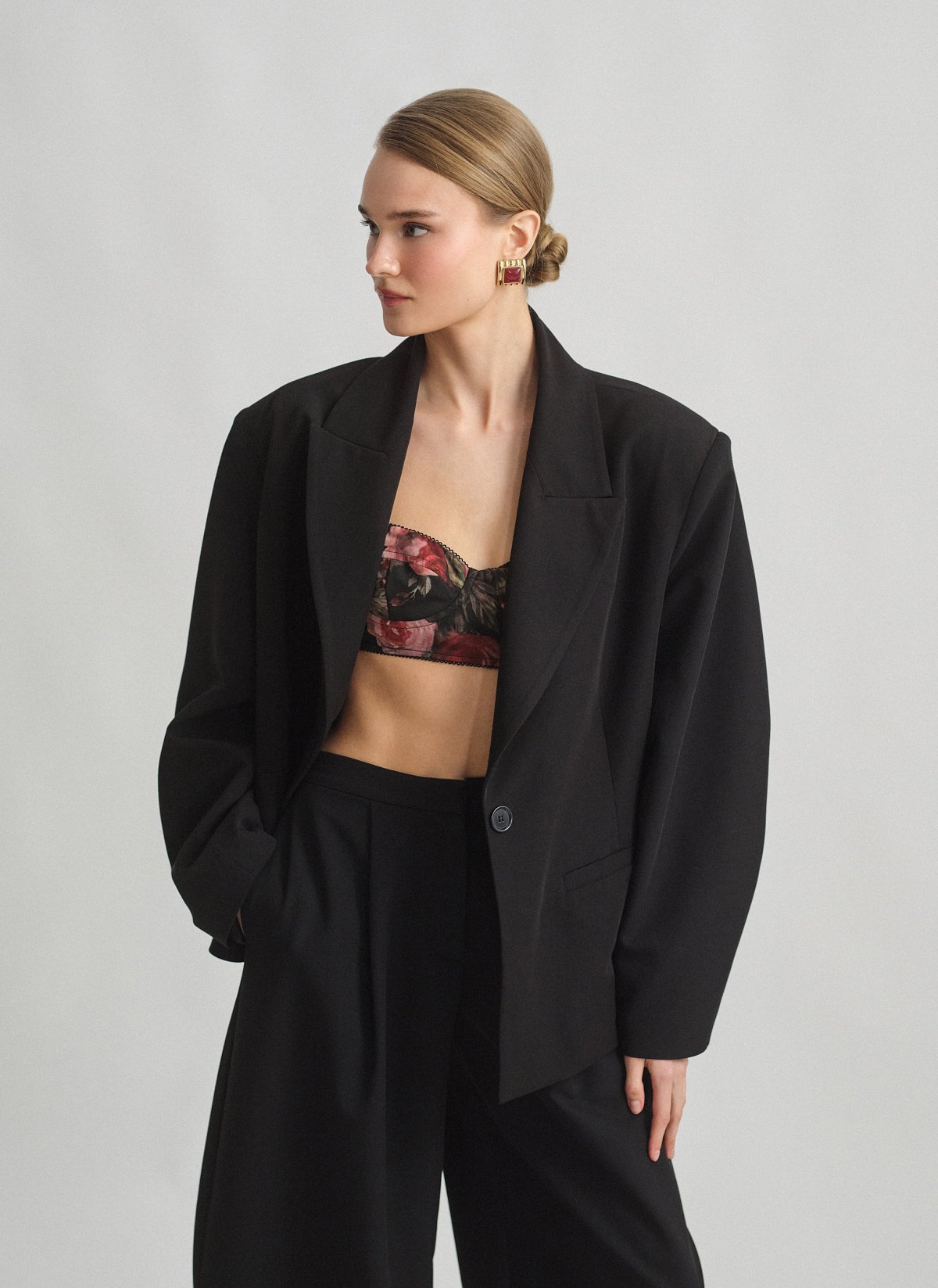 Γυναικείο oversized μπλέιζερ με τσέπες