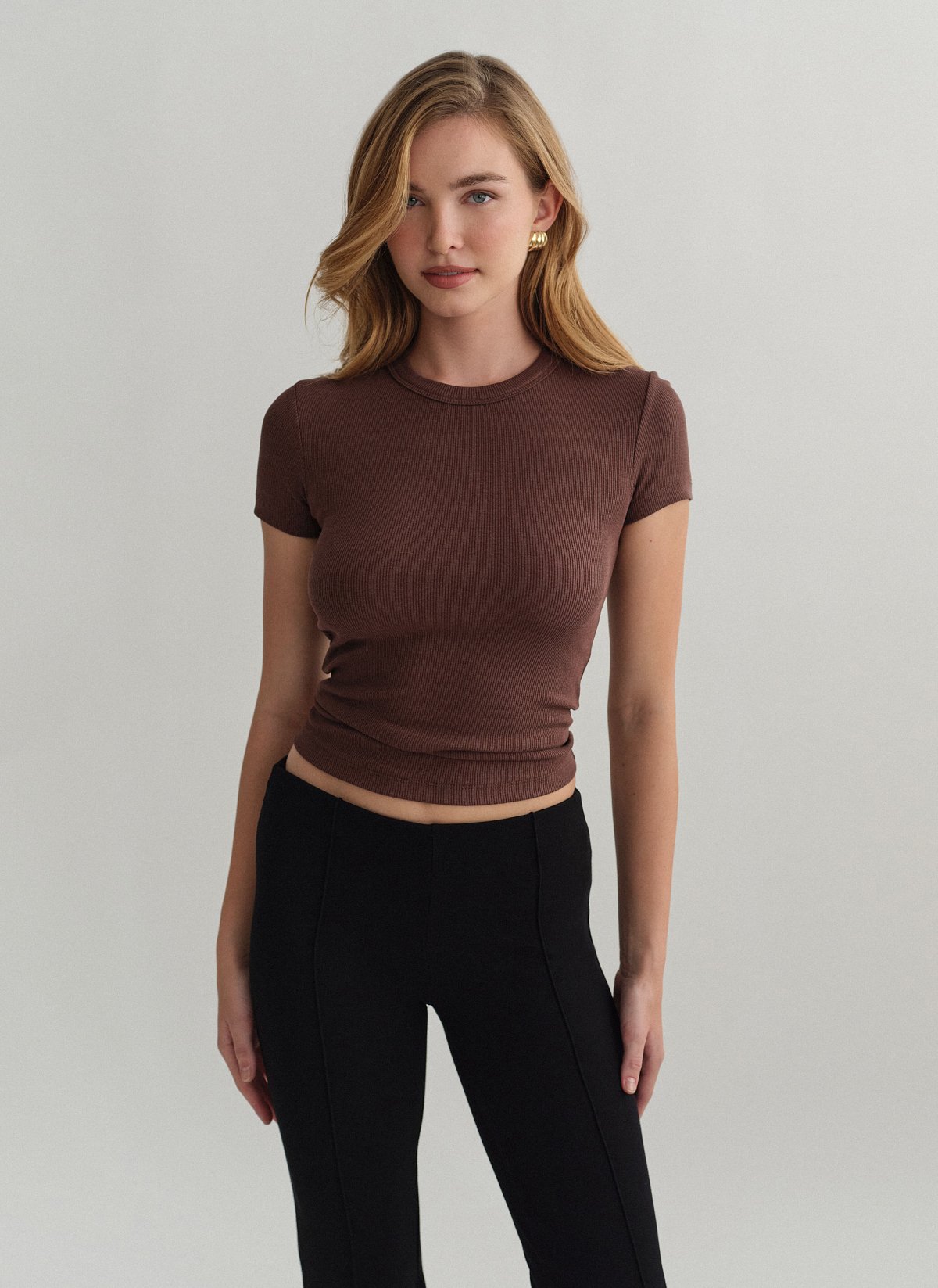 Γυναικεία κοντομάνικη μπλούζα ριπ