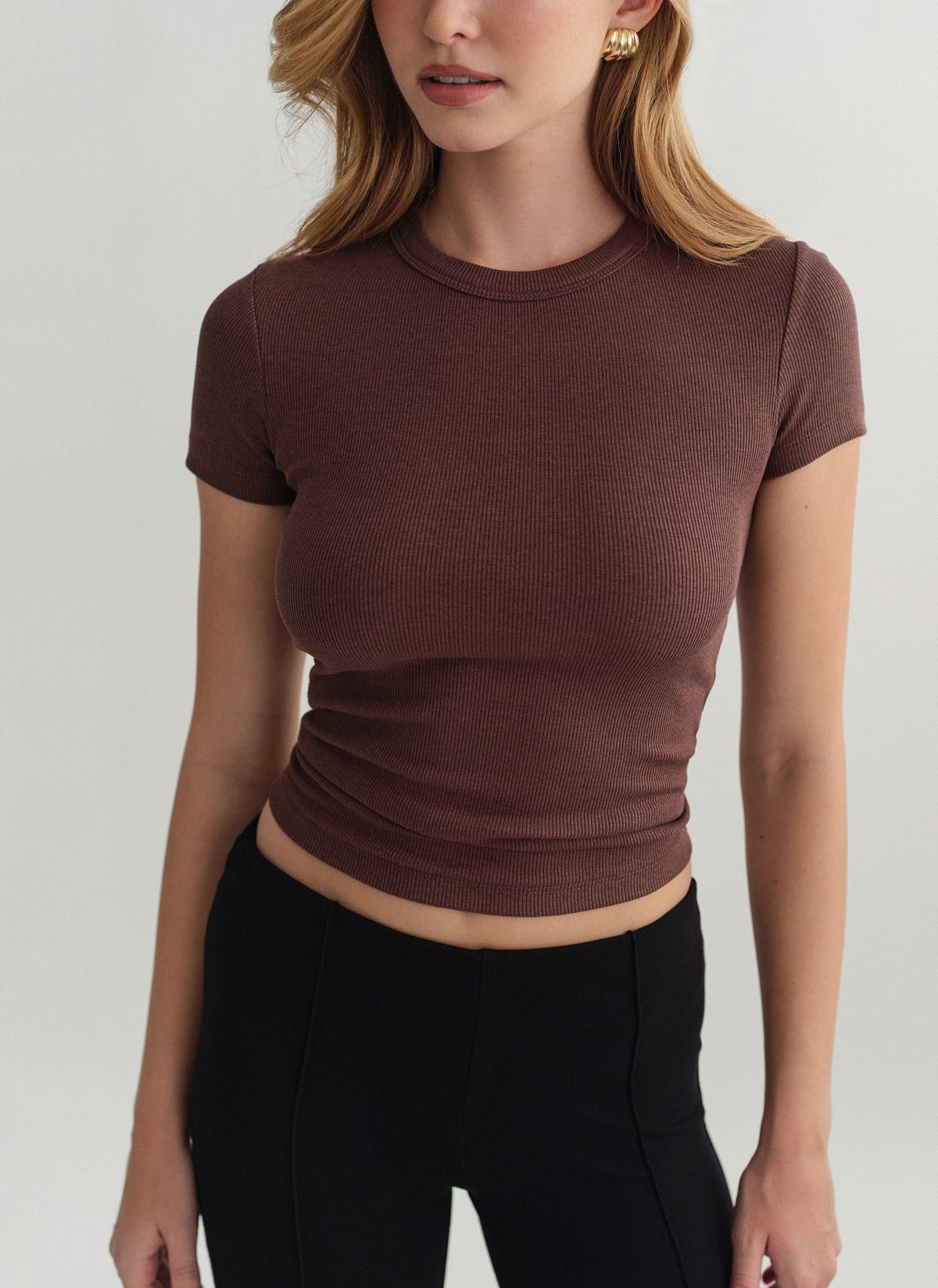 Γυναικεία κοντομάνικη μπλούζα ριπ