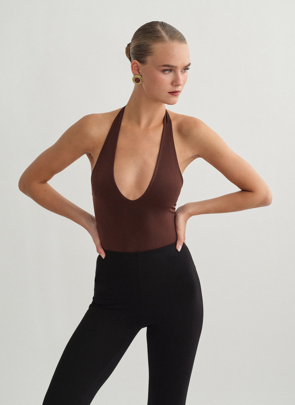 Κορμάκι με λαιμόκοψη halter-18