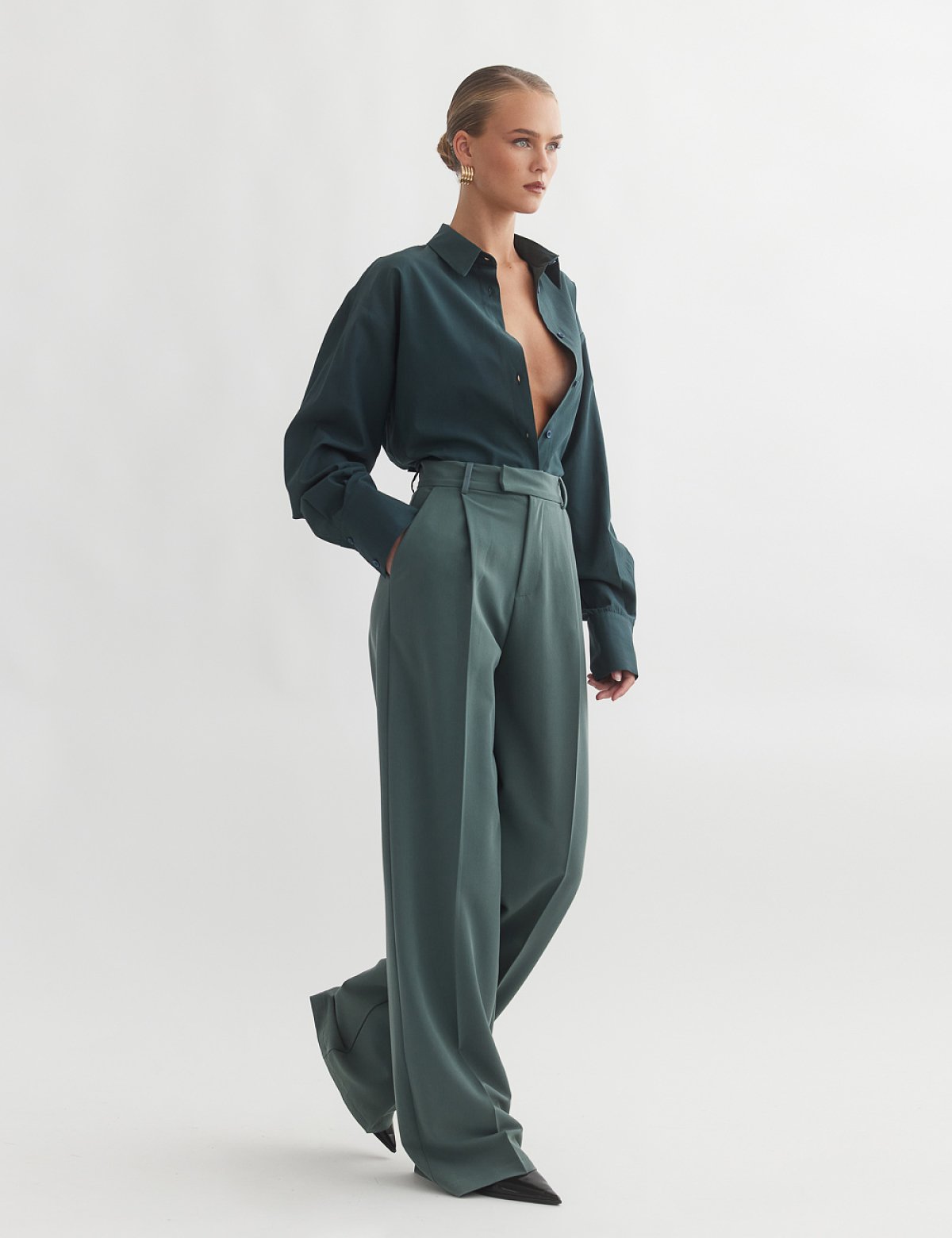 Υφασμάτινο παντελόνι με τσάκιση-48