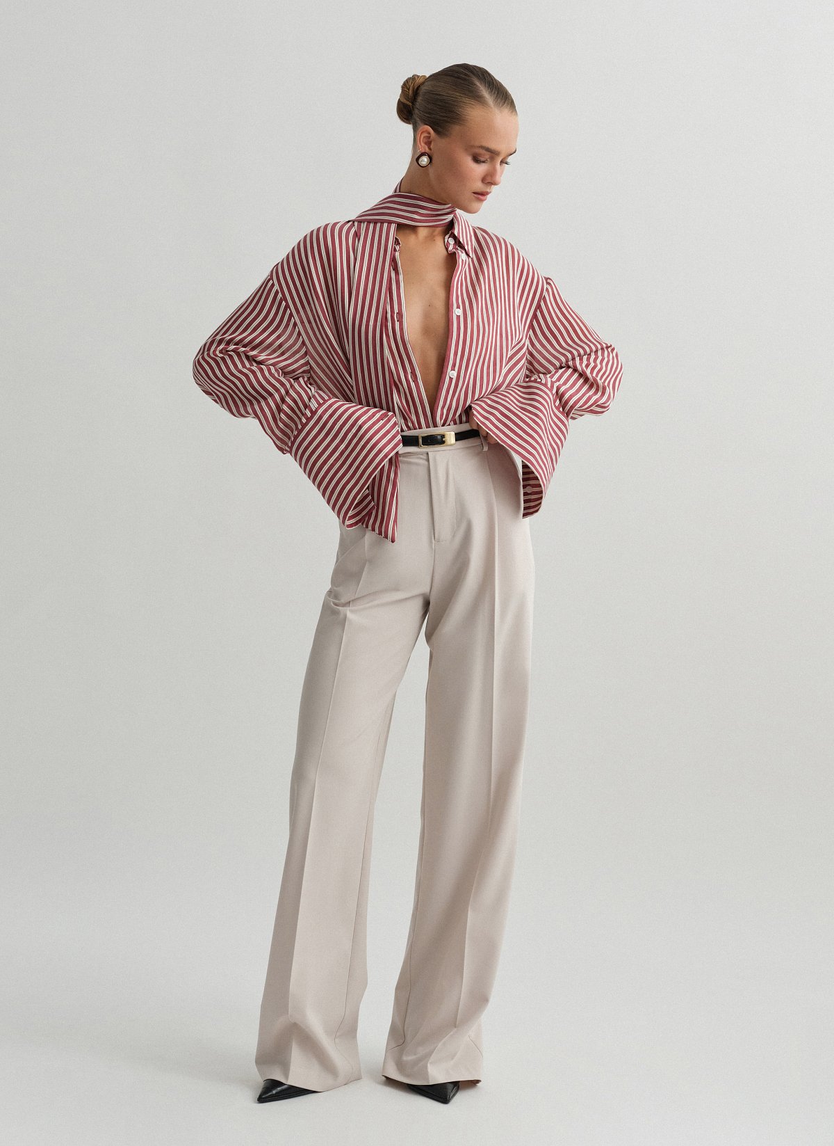 Γυναικείο υφασμάτινο παντελόνι με τσάκιση