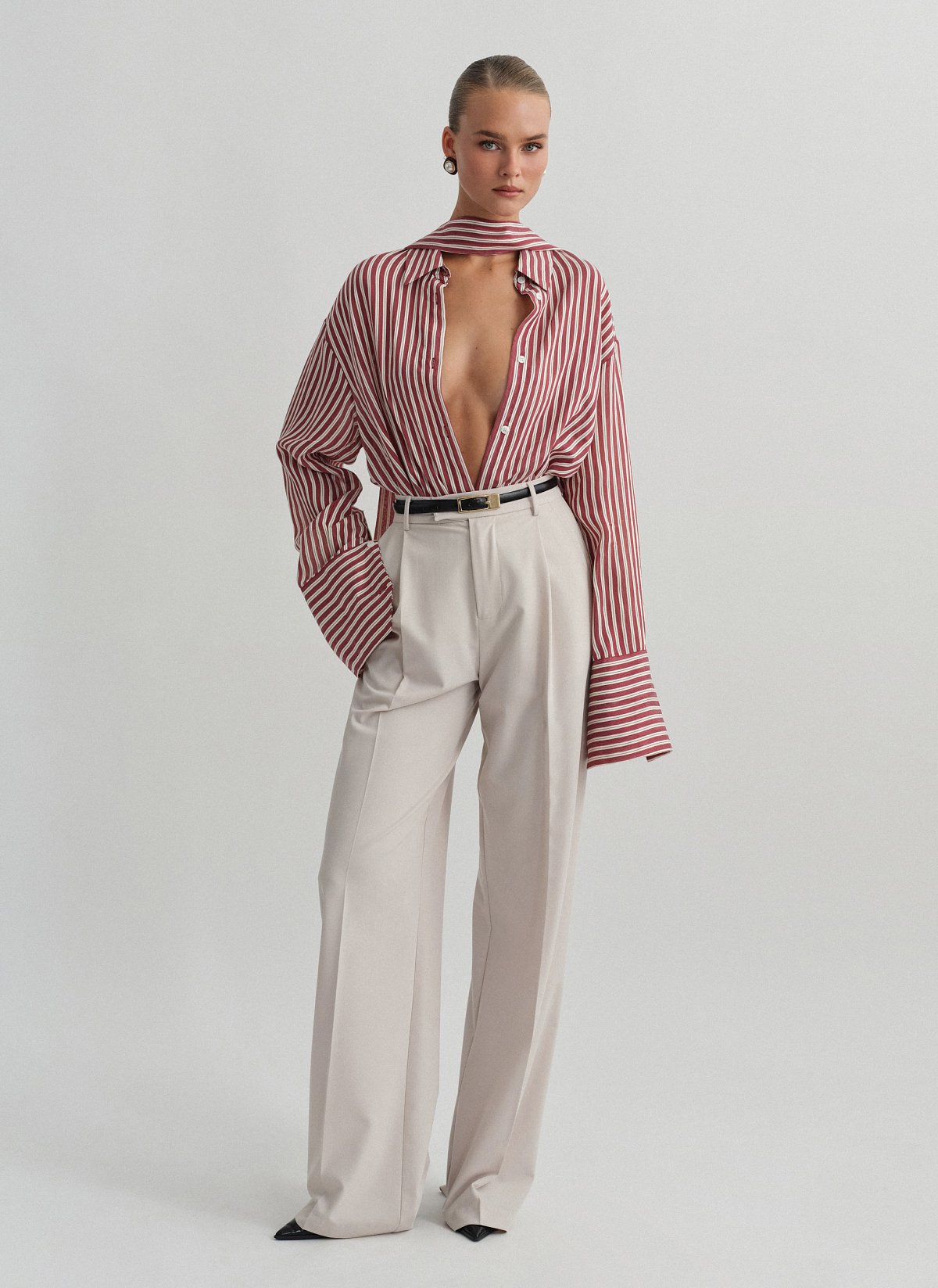 Γυναικείο υφασμάτινο παντελόνι με τσάκιση