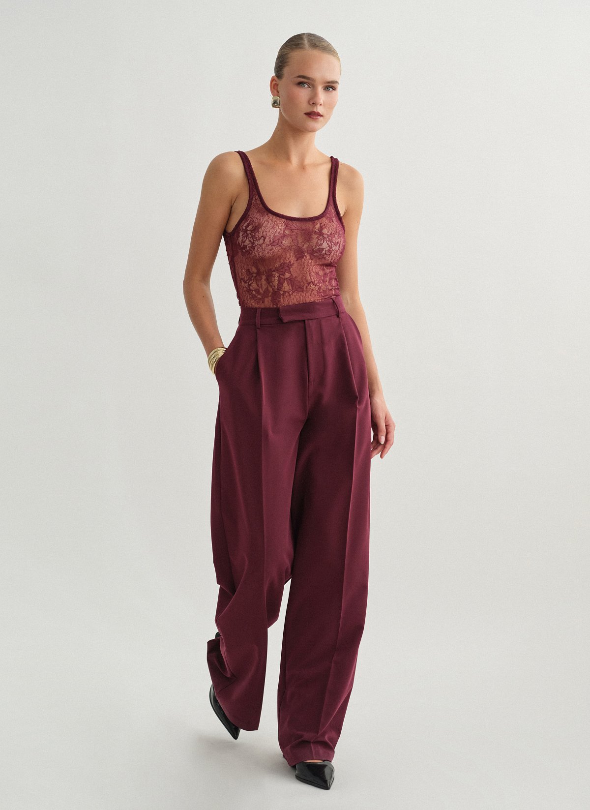 Γυναικείο υφασμάτινο παντελόνι με τσάκιση