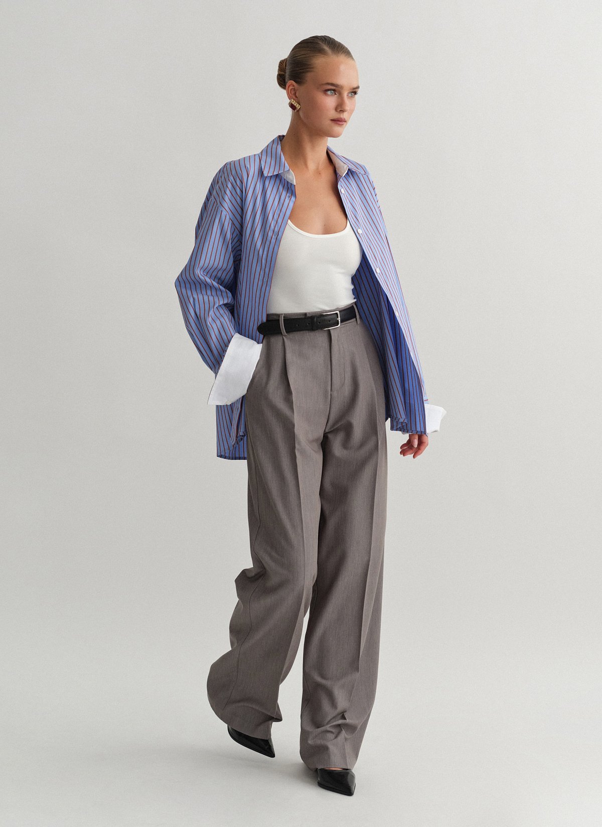 Γυναικείο υφασμάτινο παντελόνι με τσάκιση