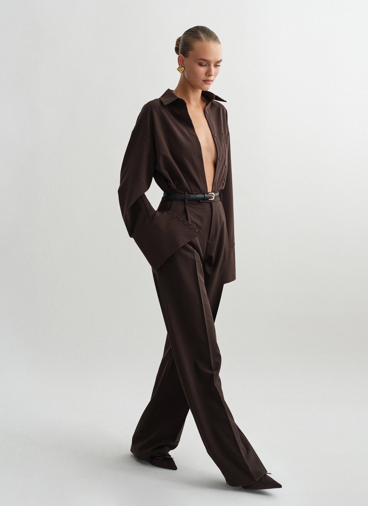 Γυναικείο υφασμάτινο παντελόνι με τσάκιση